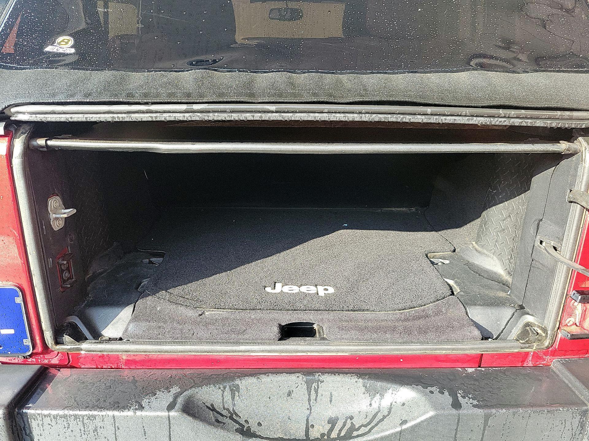 Thumbnail: 2013 Jeep Wrangler - 16