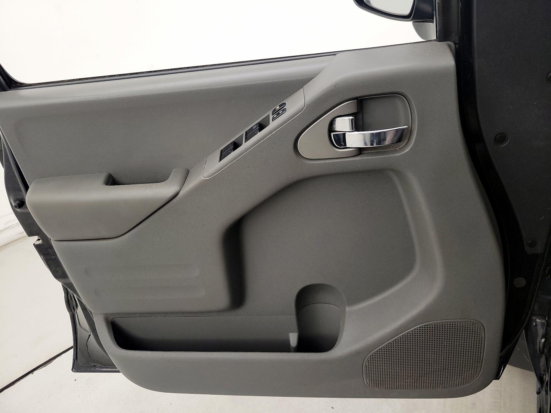 Thumbnail: 2017 Nissan Frontier - 12