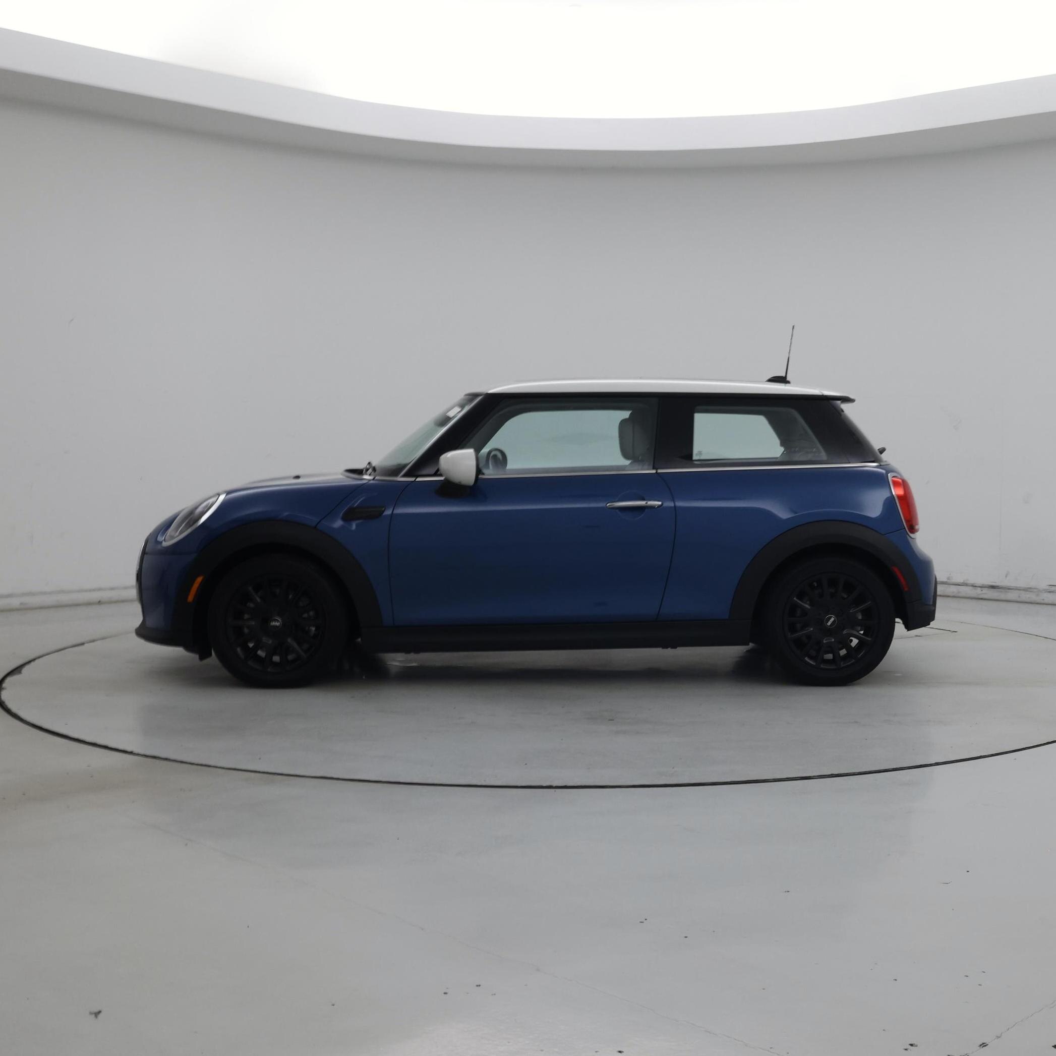 Thumbnail: 2024 MINI Cooper Hardtop - 3