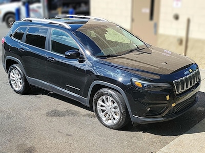 Black 2019 Jeep Cherokee Latitude