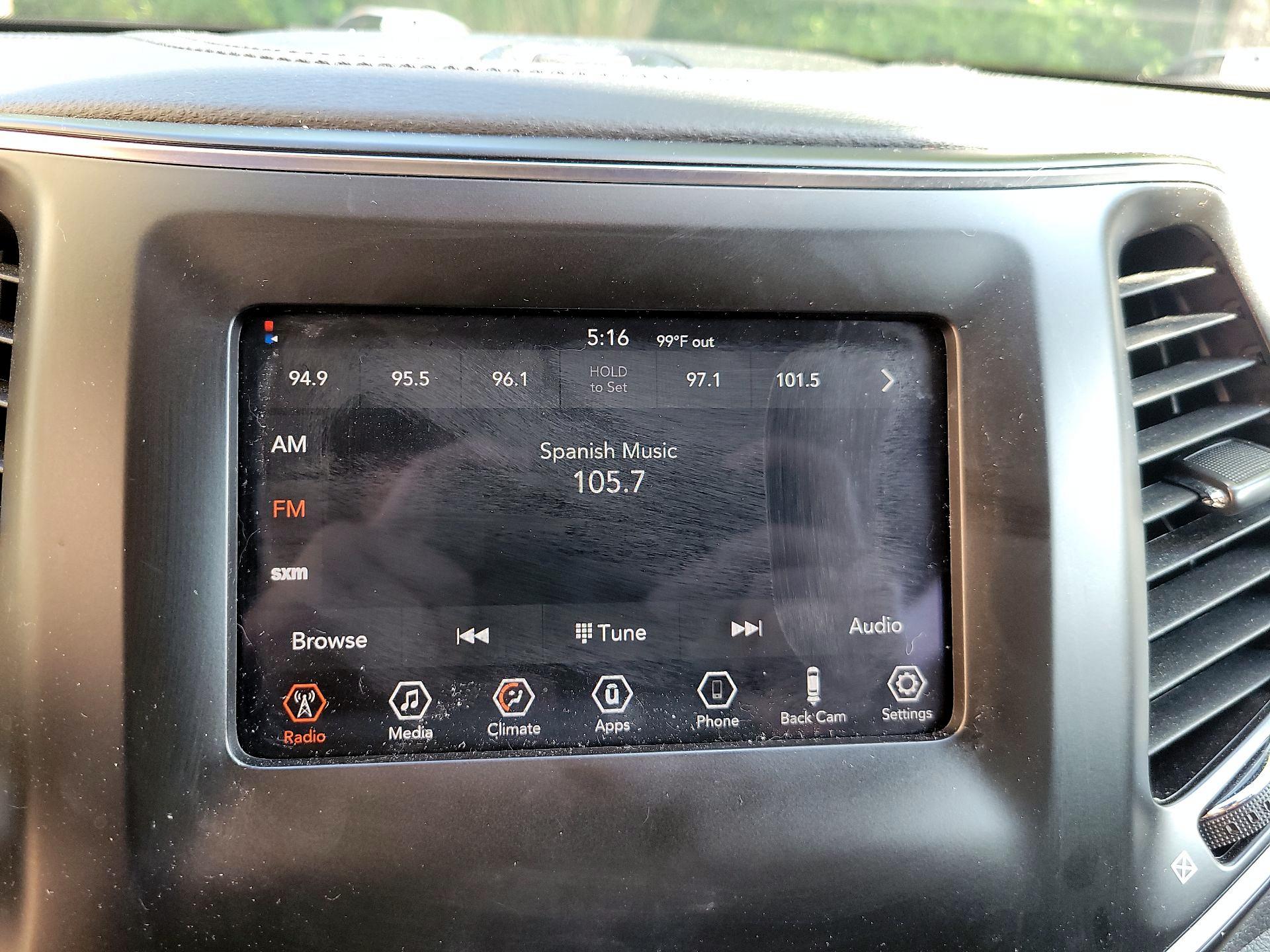 Thumbnail: 2019 Jeep Cherokee - 13
