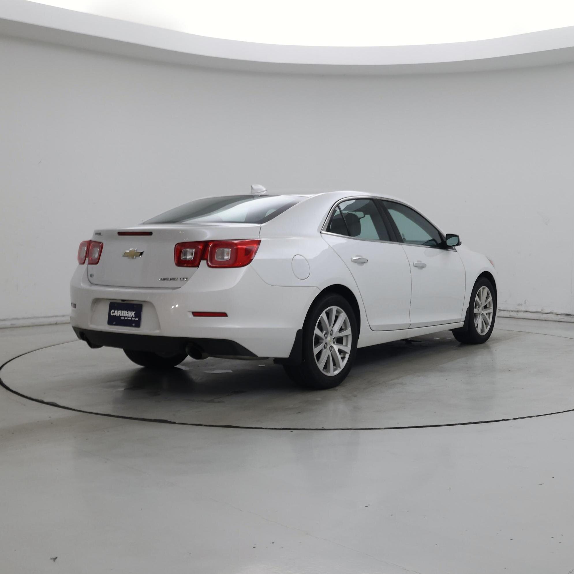 Thumbnail: 2016 Chevrolet Malibu - 8