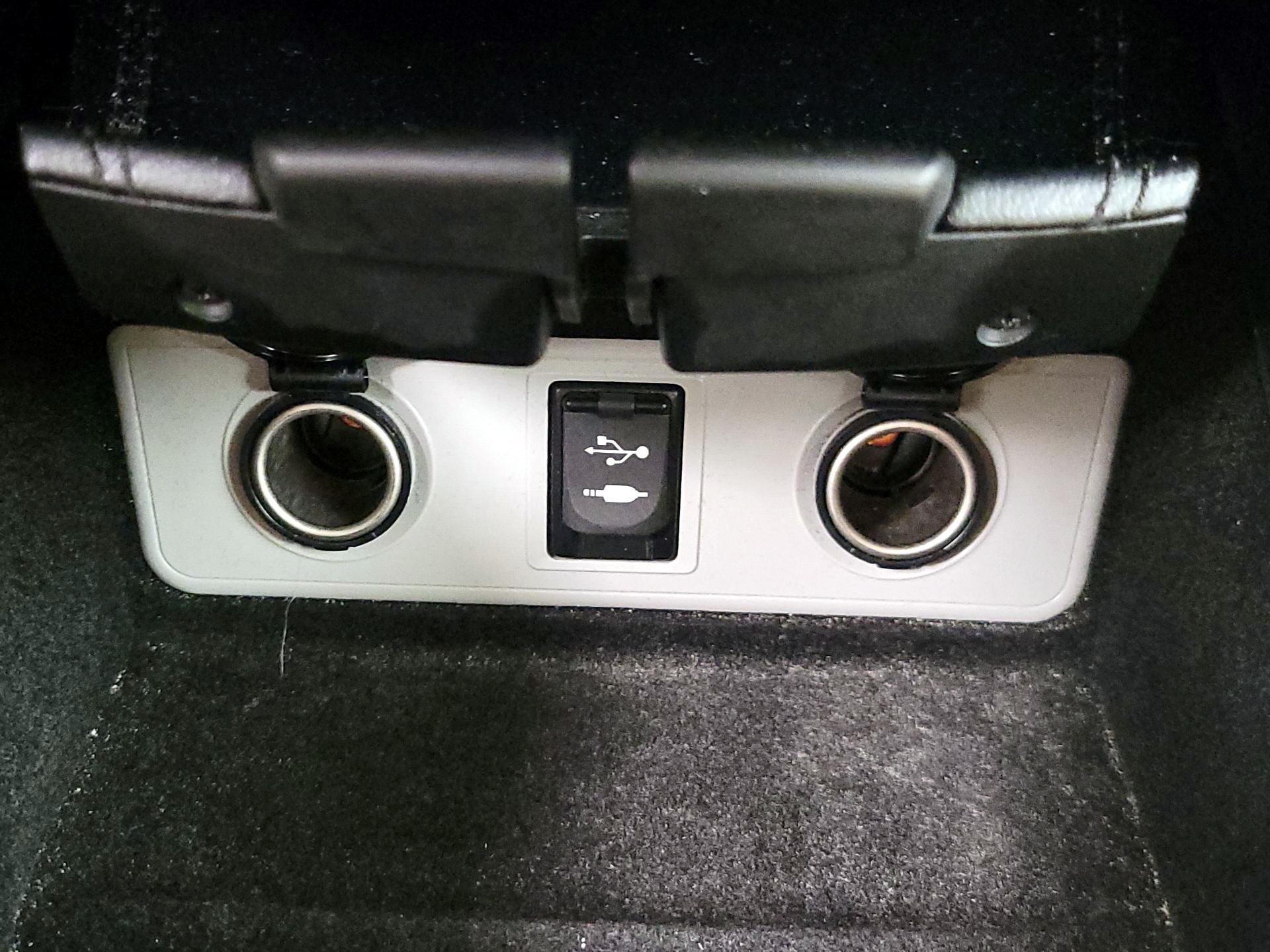 Thumbnail: 2016 Toyota Avalon - 18