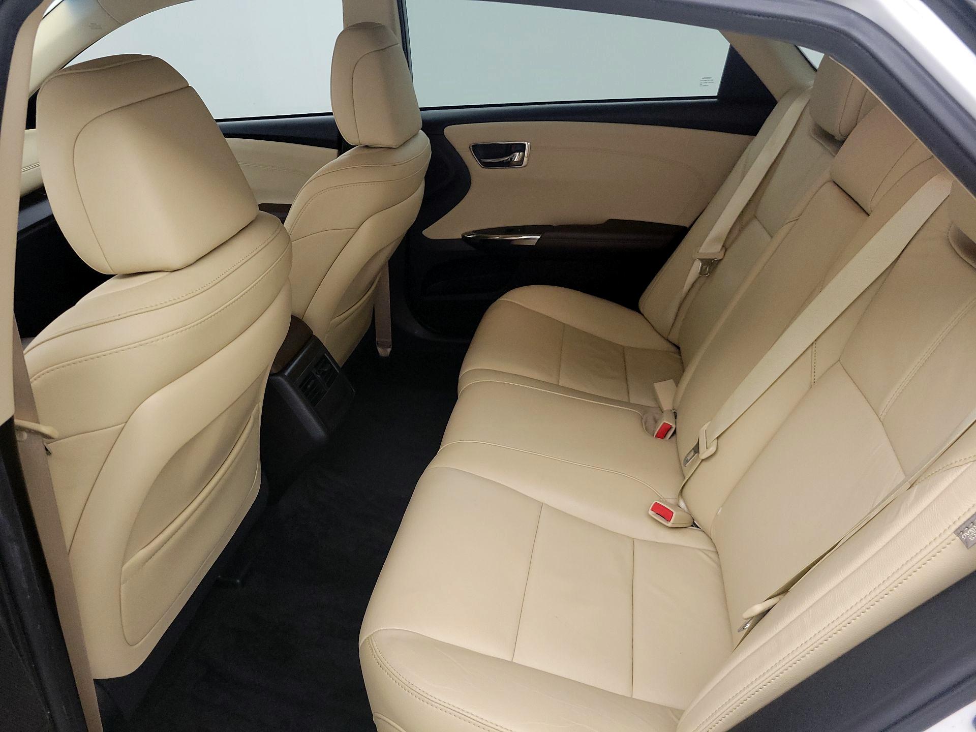 Thumbnail: 2016 Toyota Avalon - 19