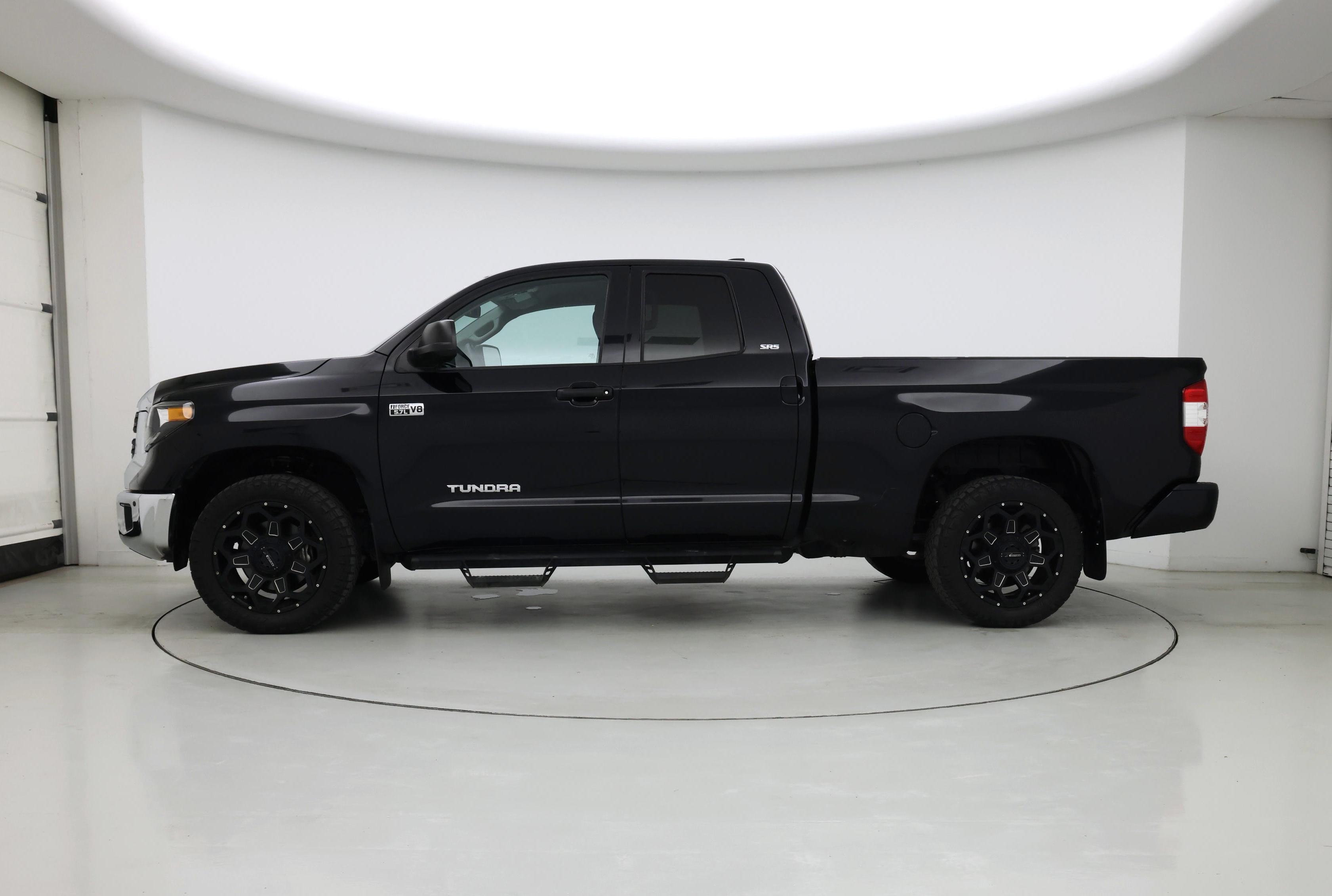 Thumbnail: 2021 Toyota Tundra - 3
