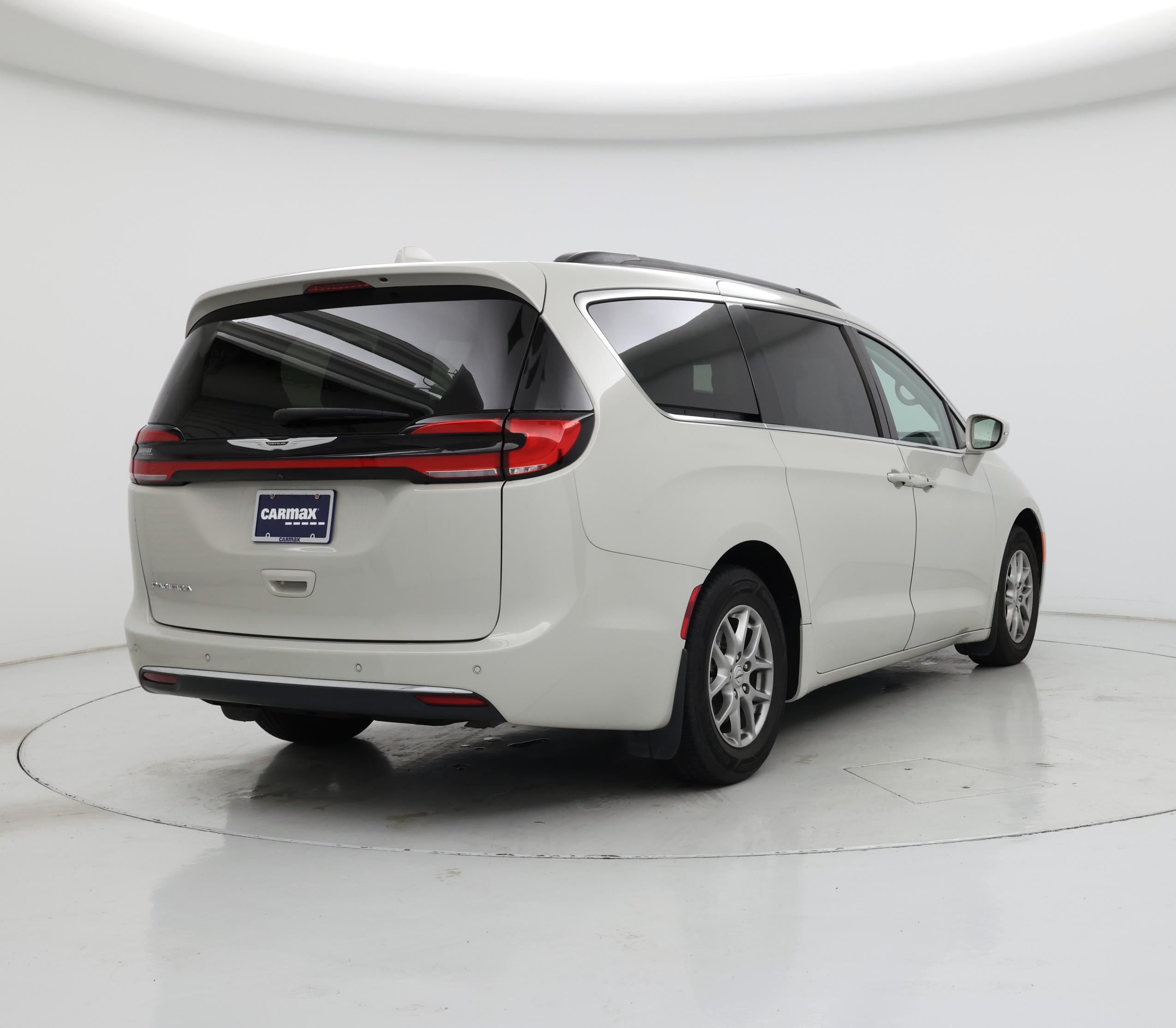 Thumbnail: 2021 Chrysler Pacifica - 8