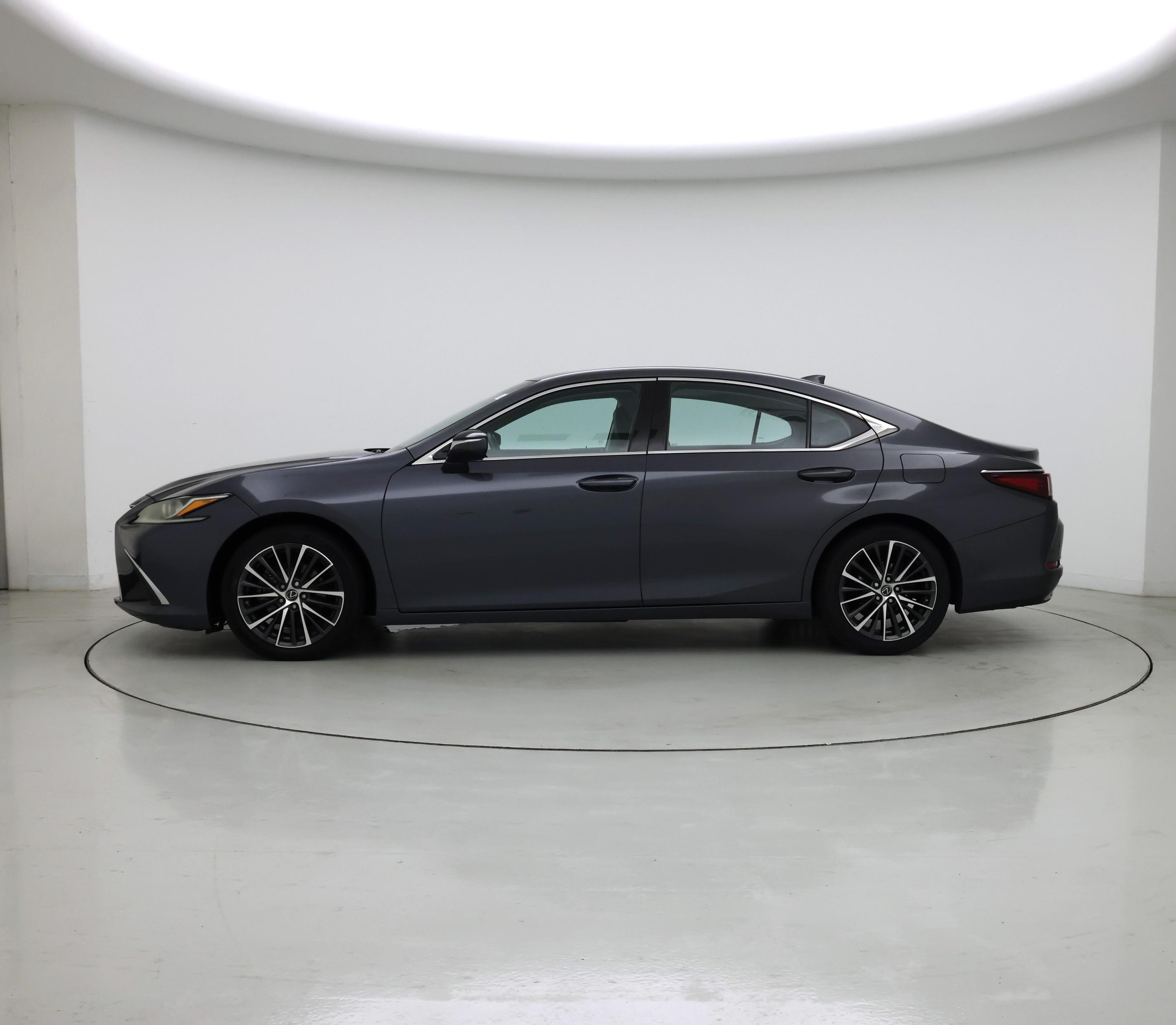 Thumbnail: 2022 Lexus ES - 3