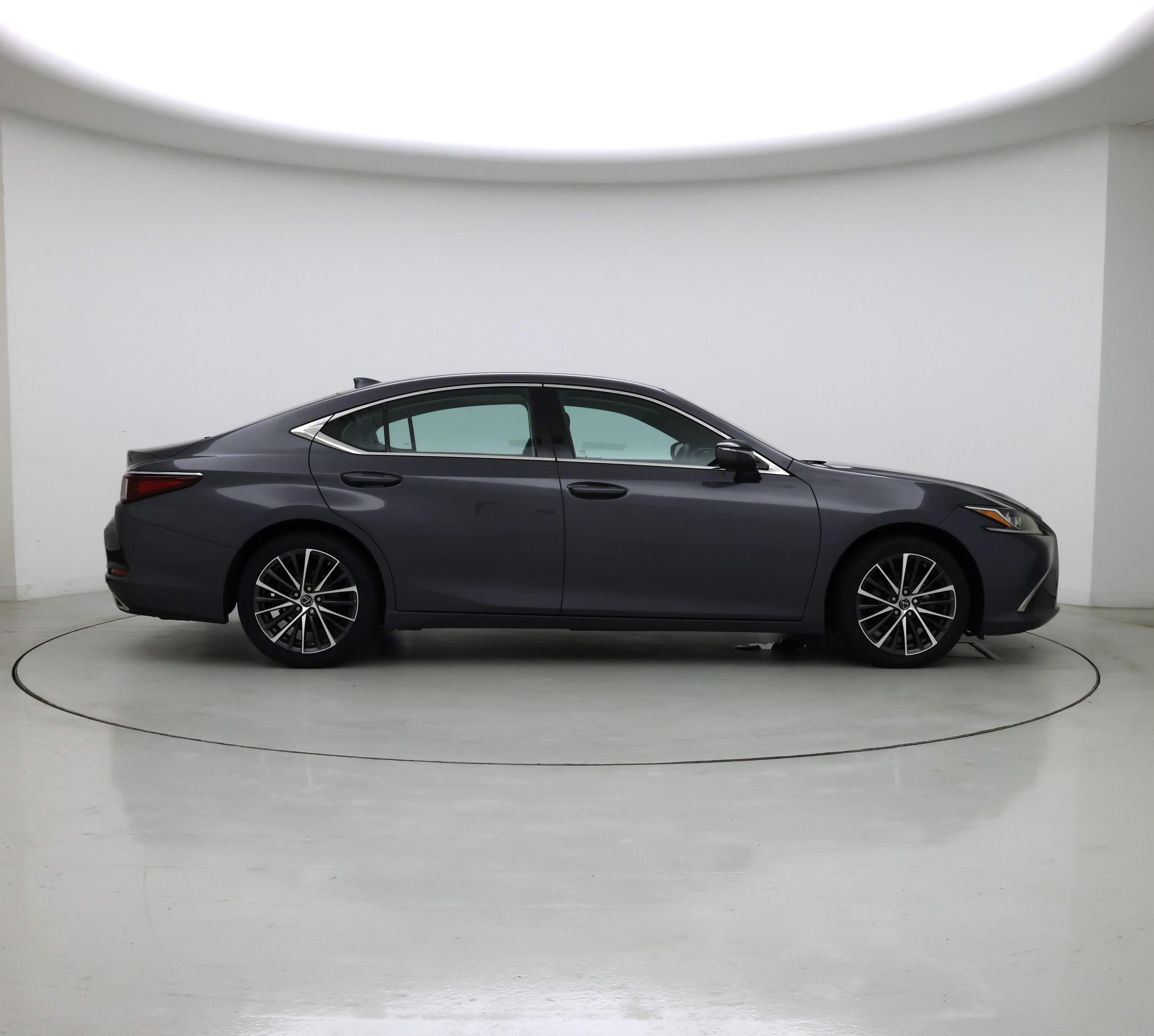 Thumbnail: 2022 Lexus ES - 7