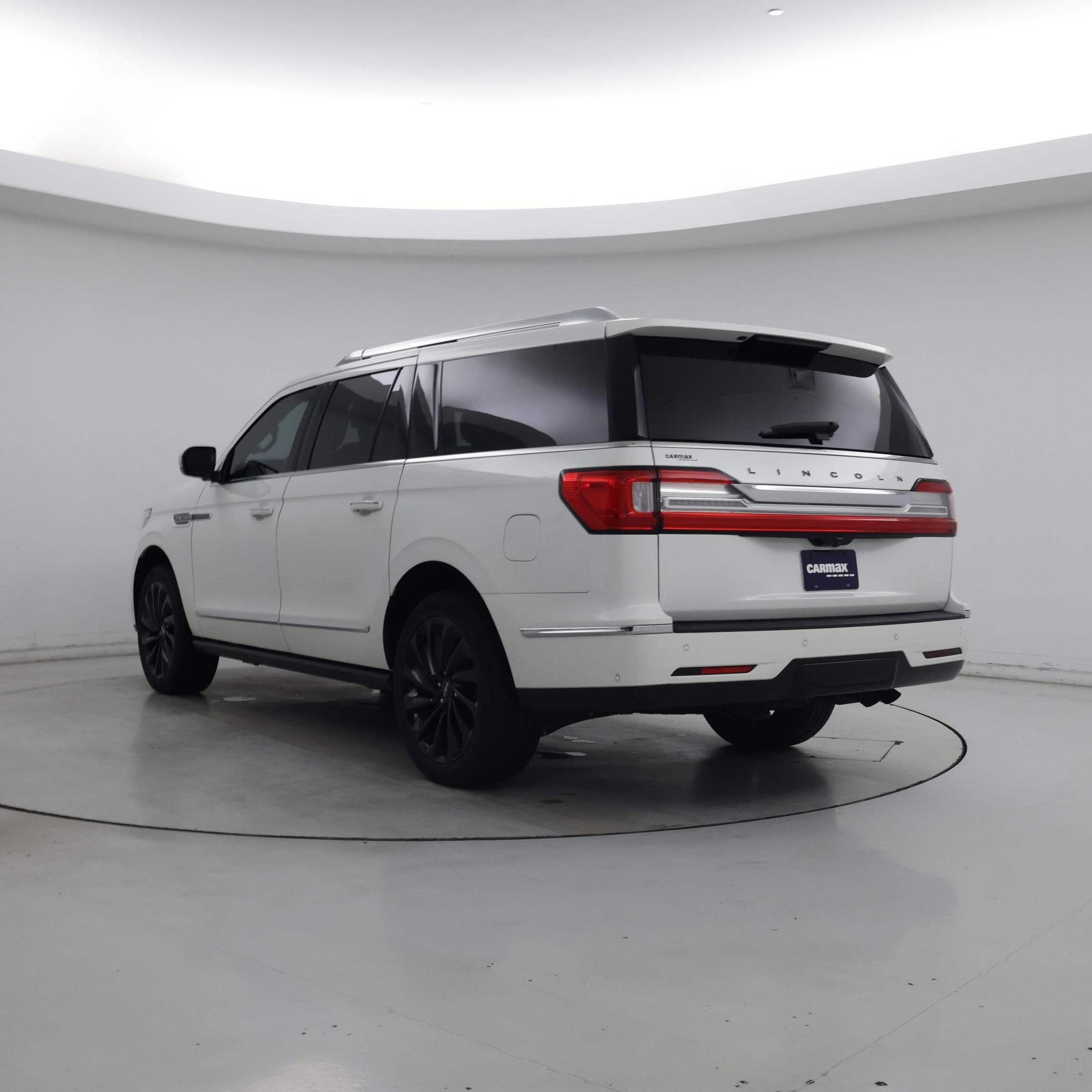 Thumbnail: 2021 Lincoln Navigator L - 2