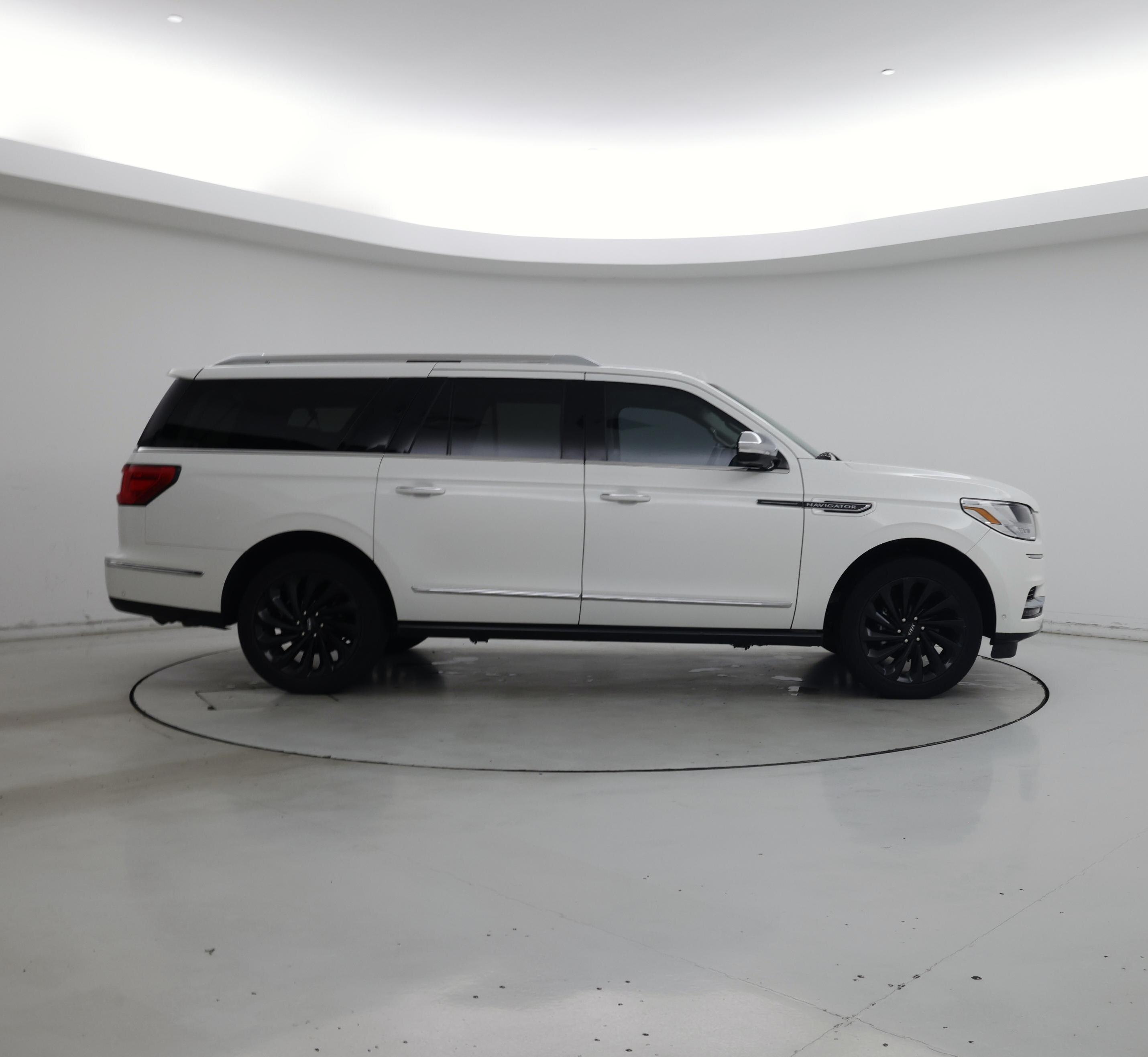 Thumbnail: 2021 Lincoln Navigator L - 7