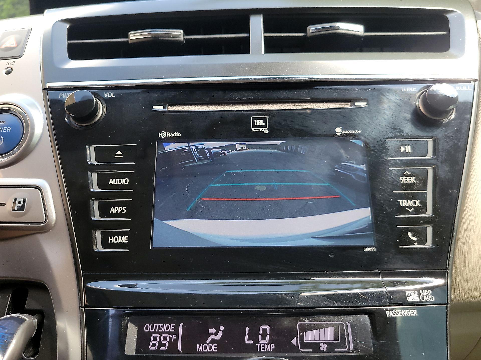 Thumbnail: 2015 Toyota Prius v - 12