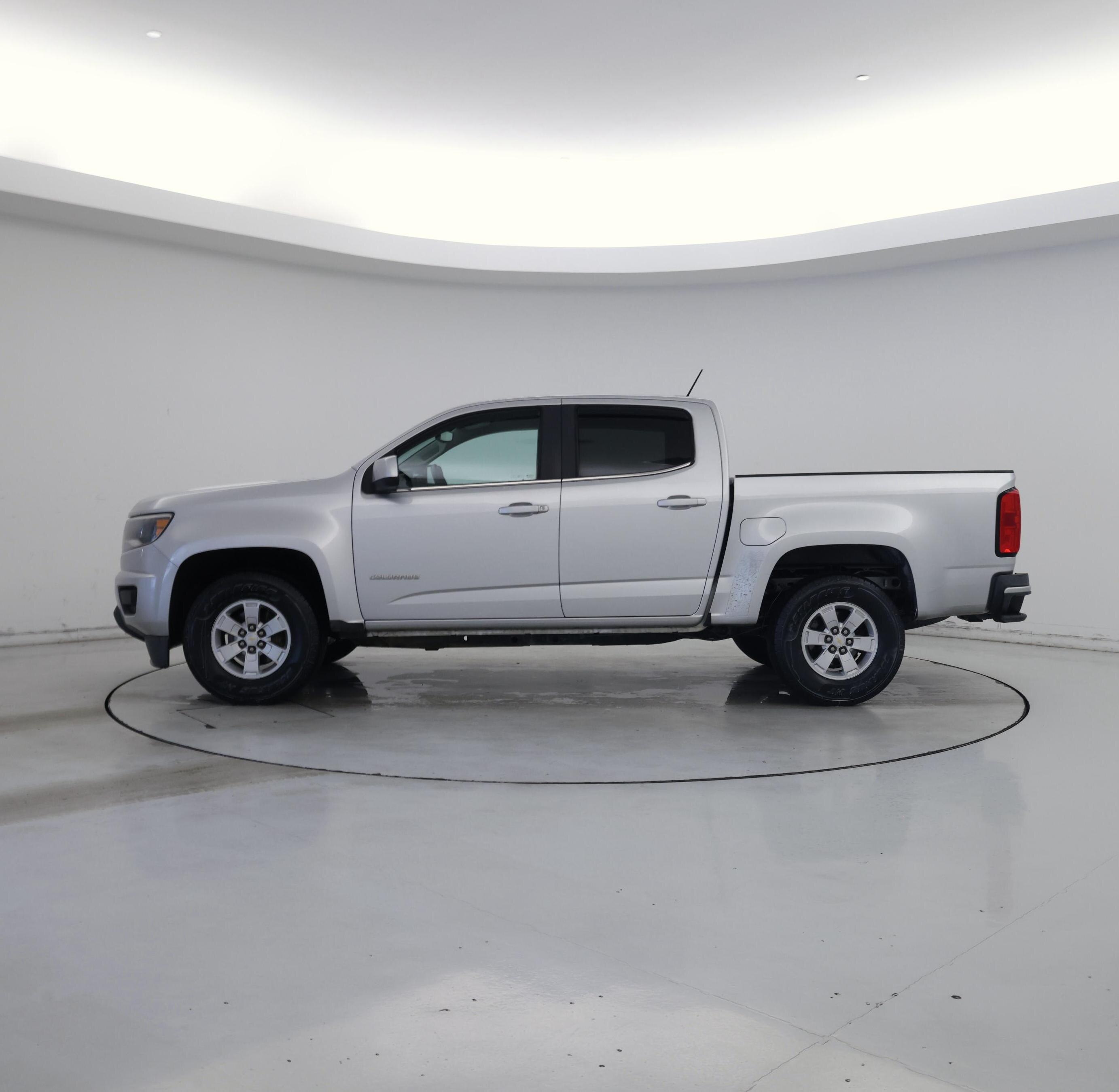 Thumbnail: 2016 Chevrolet Colorado - 3
