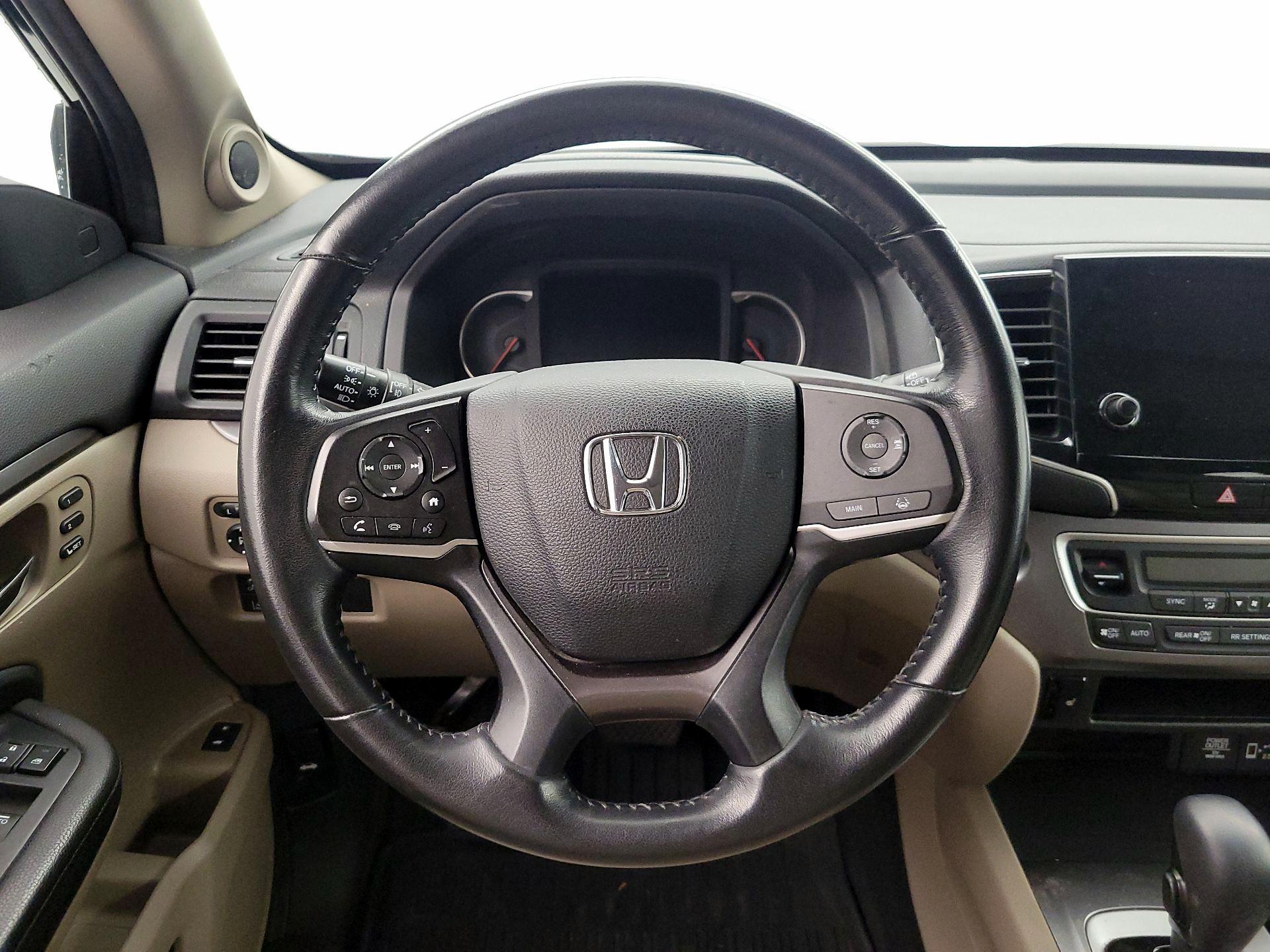 Thumbnail: 2019 Honda Pilot - 10