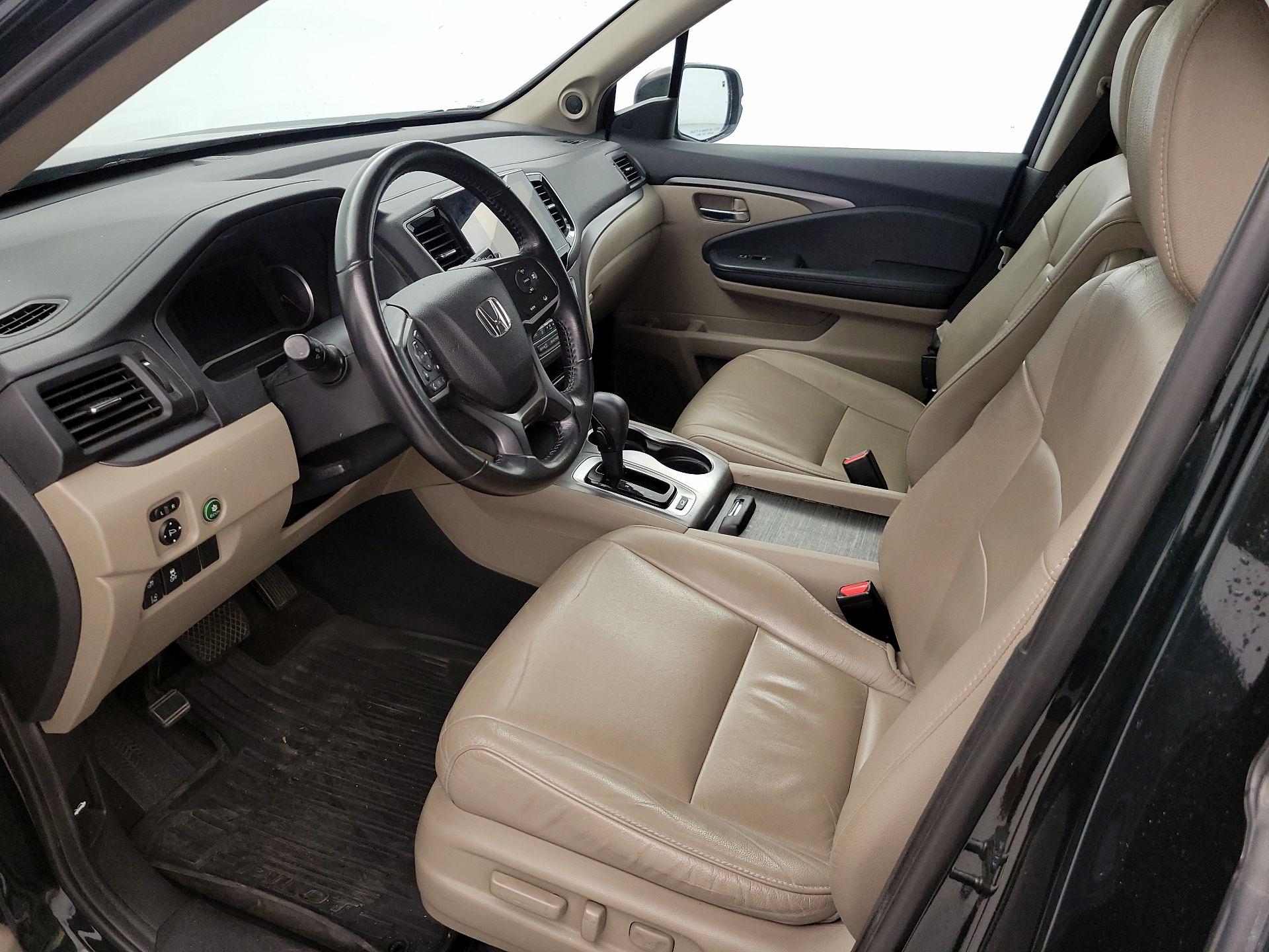 Thumbnail: 2019 Honda Pilot - 11