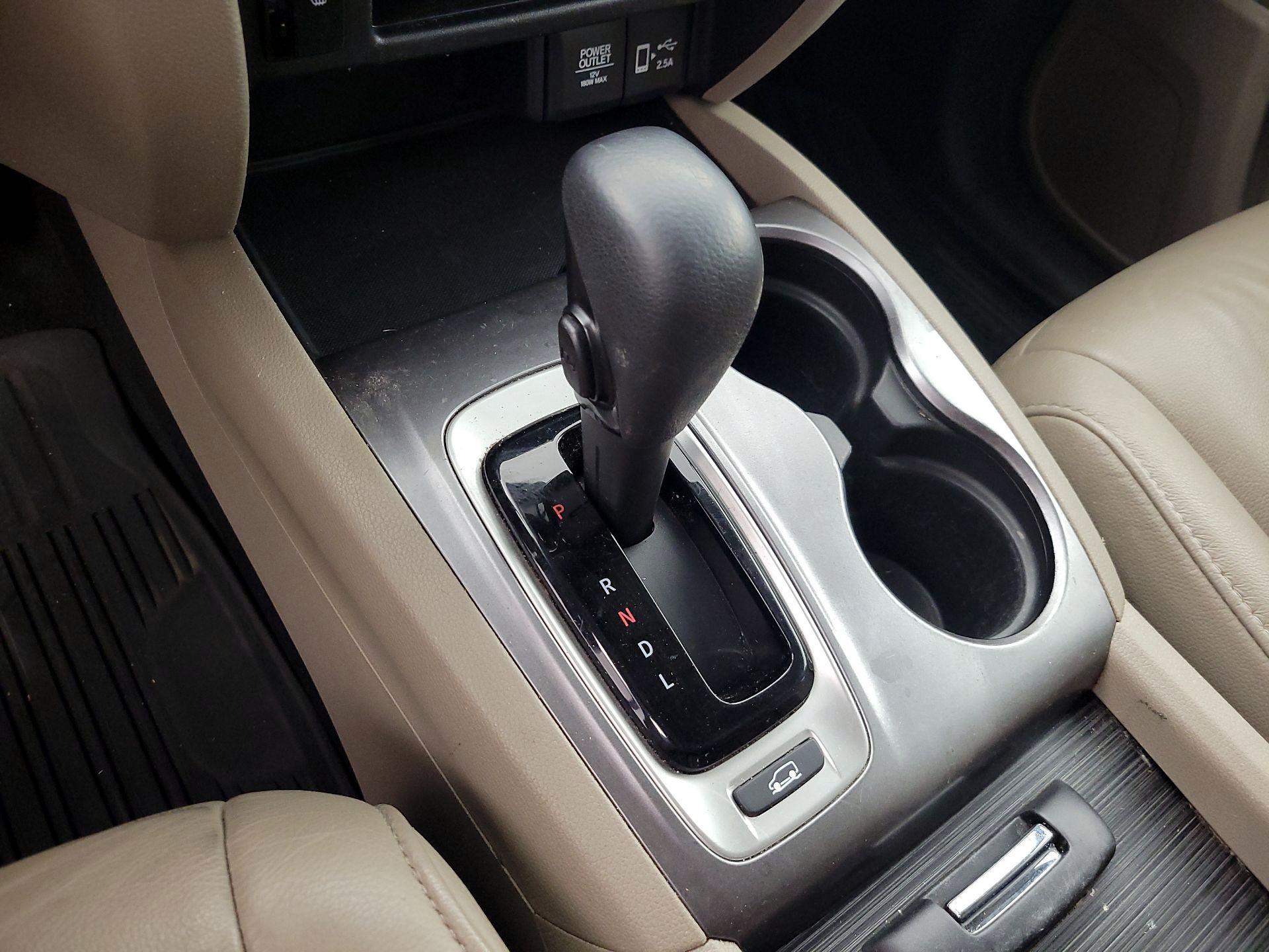 Thumbnail: 2019 Honda Pilot - 17
