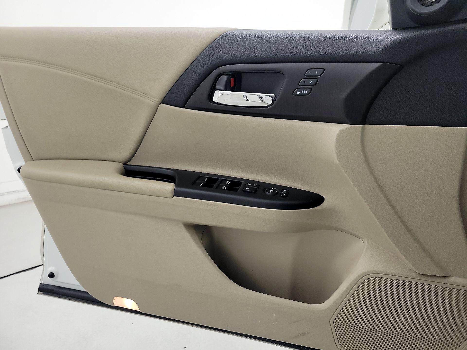 Thumbnail: 2014 Honda Accord - 12