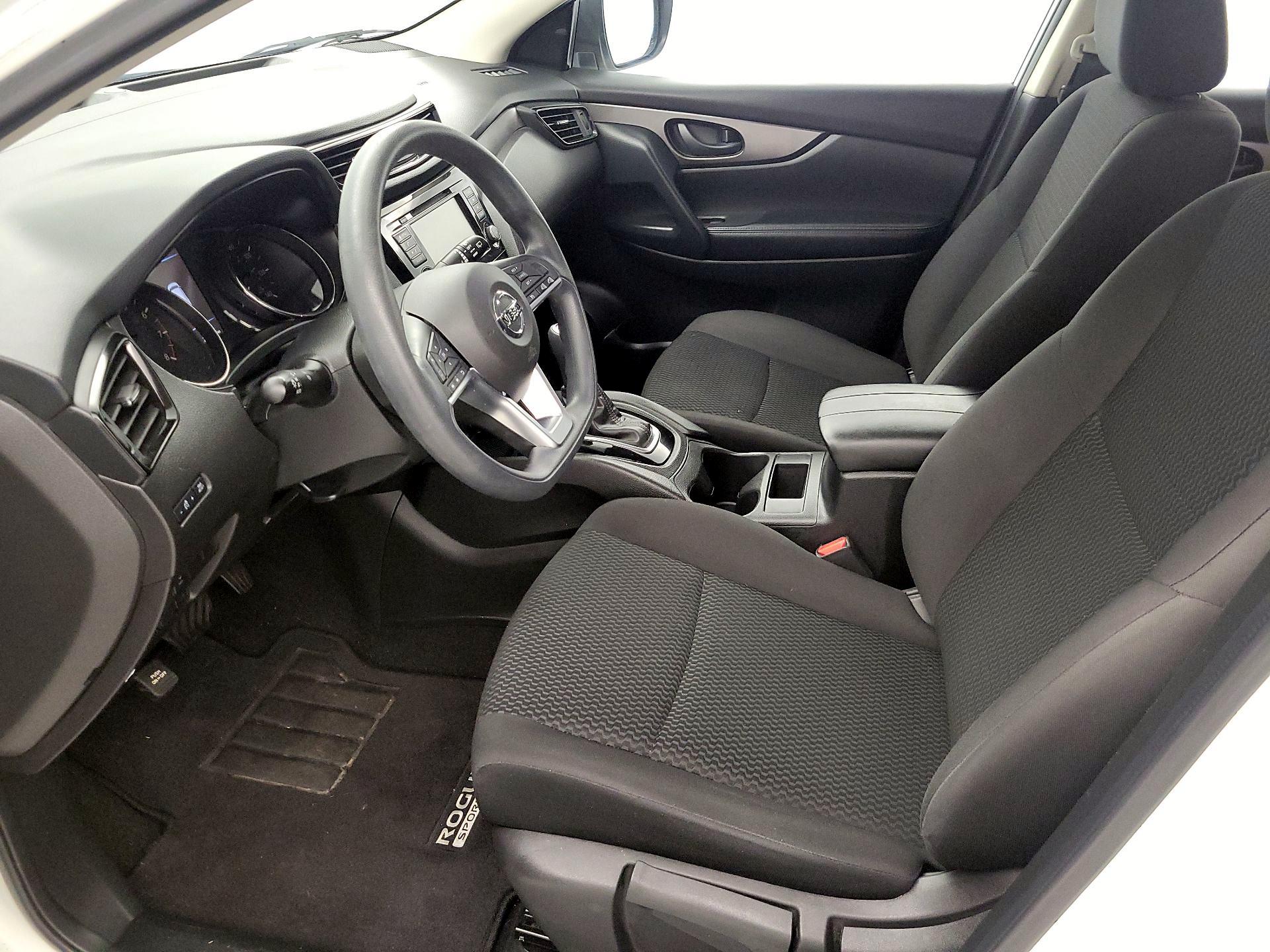 Thumbnail: 2020 Nissan Rogue Sport - 11