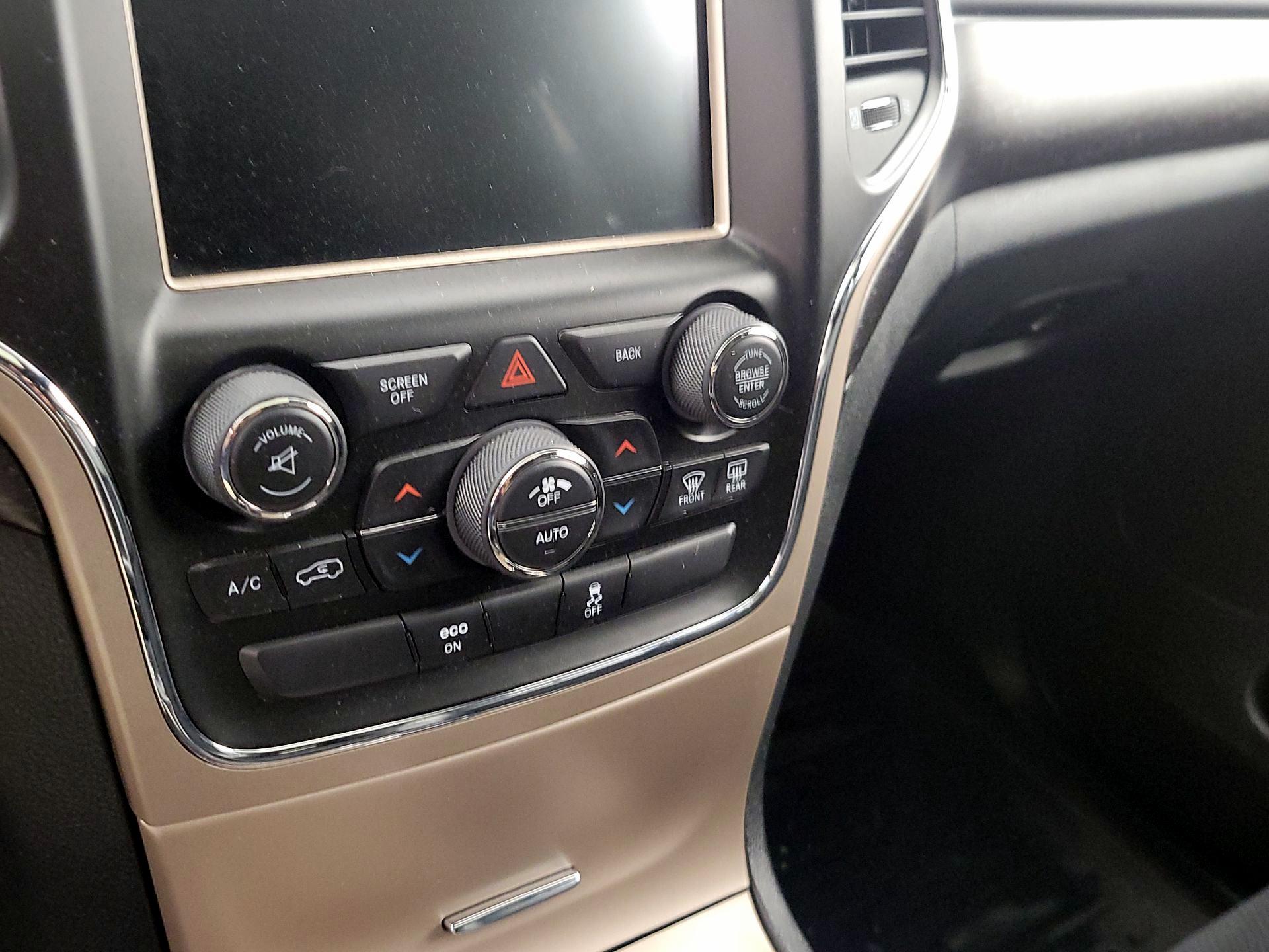 Thumbnail: 2015 Jeep Grand Cherokee - 15