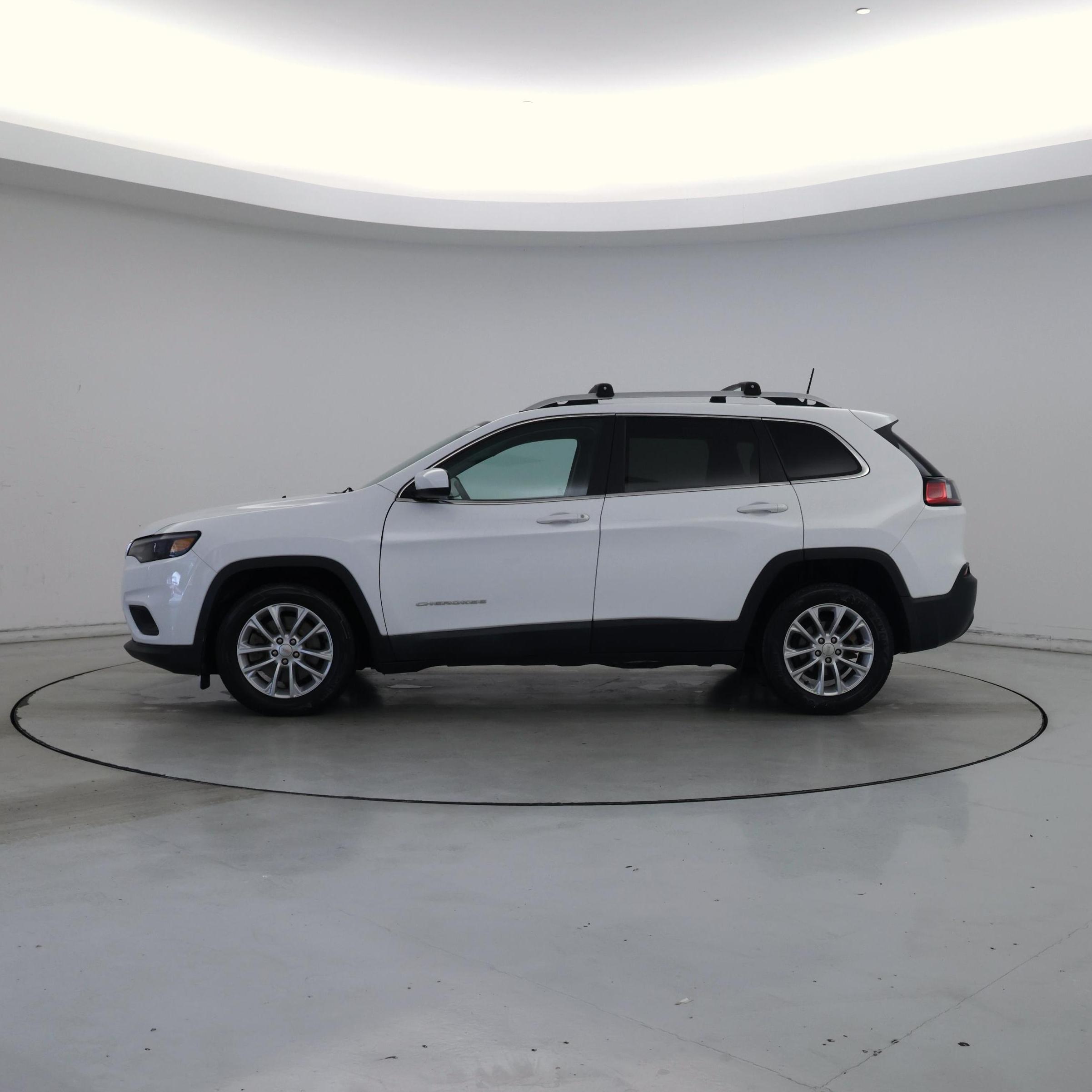 Thumbnail: 2019 Jeep Cherokee - 3