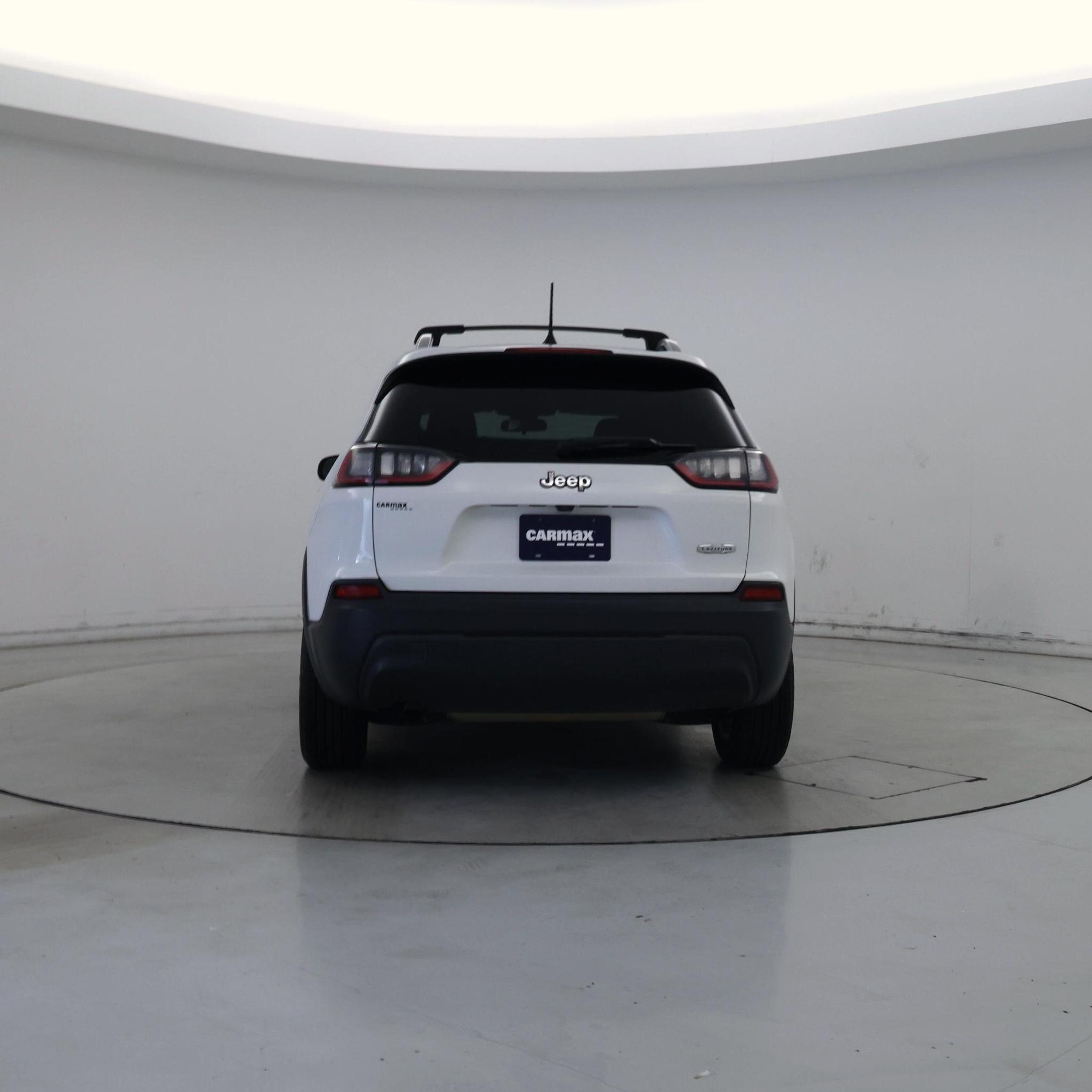 Thumbnail: 2019 Jeep Cherokee - 6