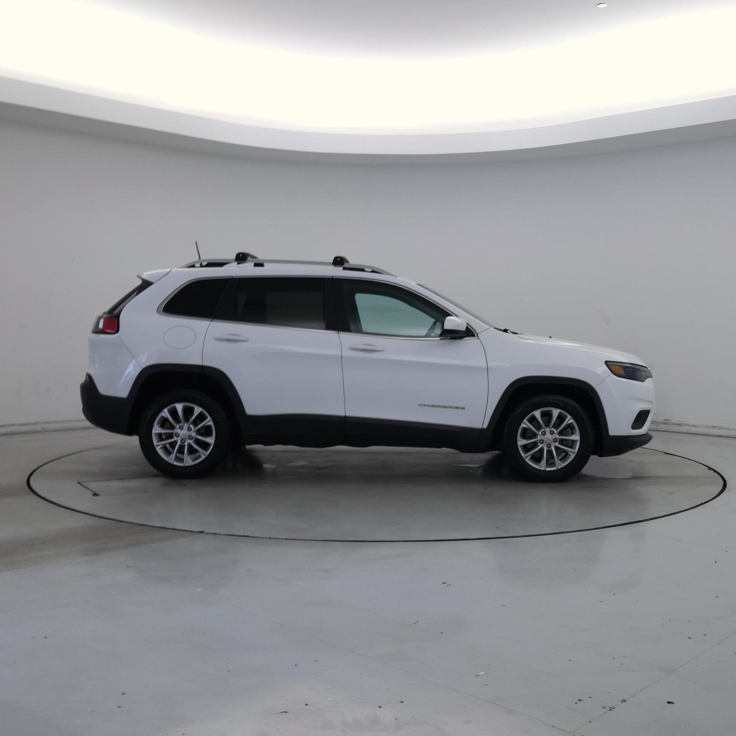 Thumbnail: 2019 Jeep Cherokee - 7