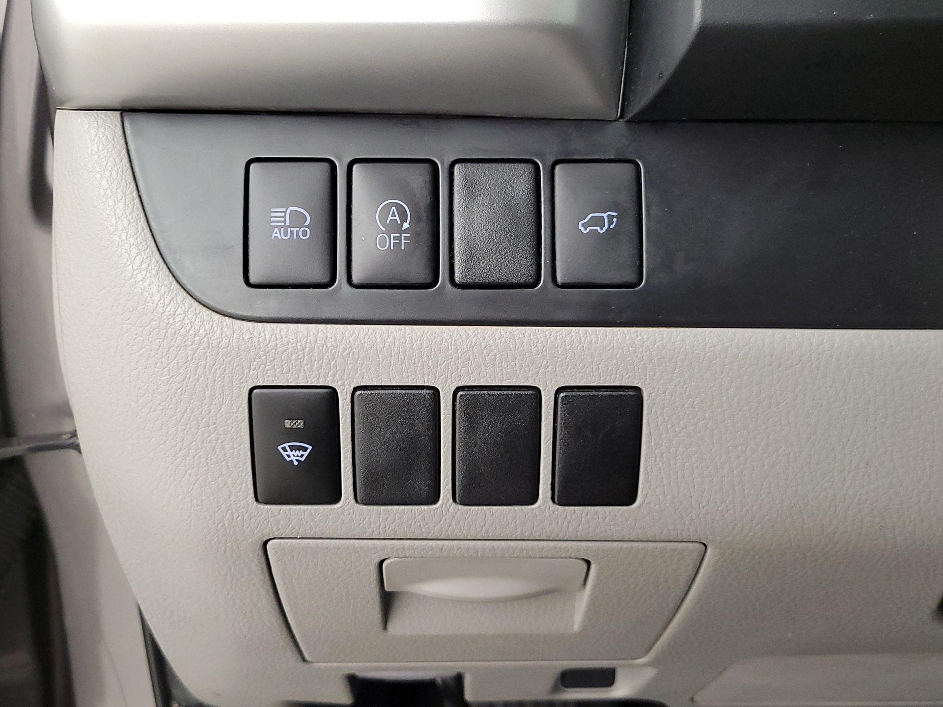 Thumbnail: 2019 Toyota Highlander - 13