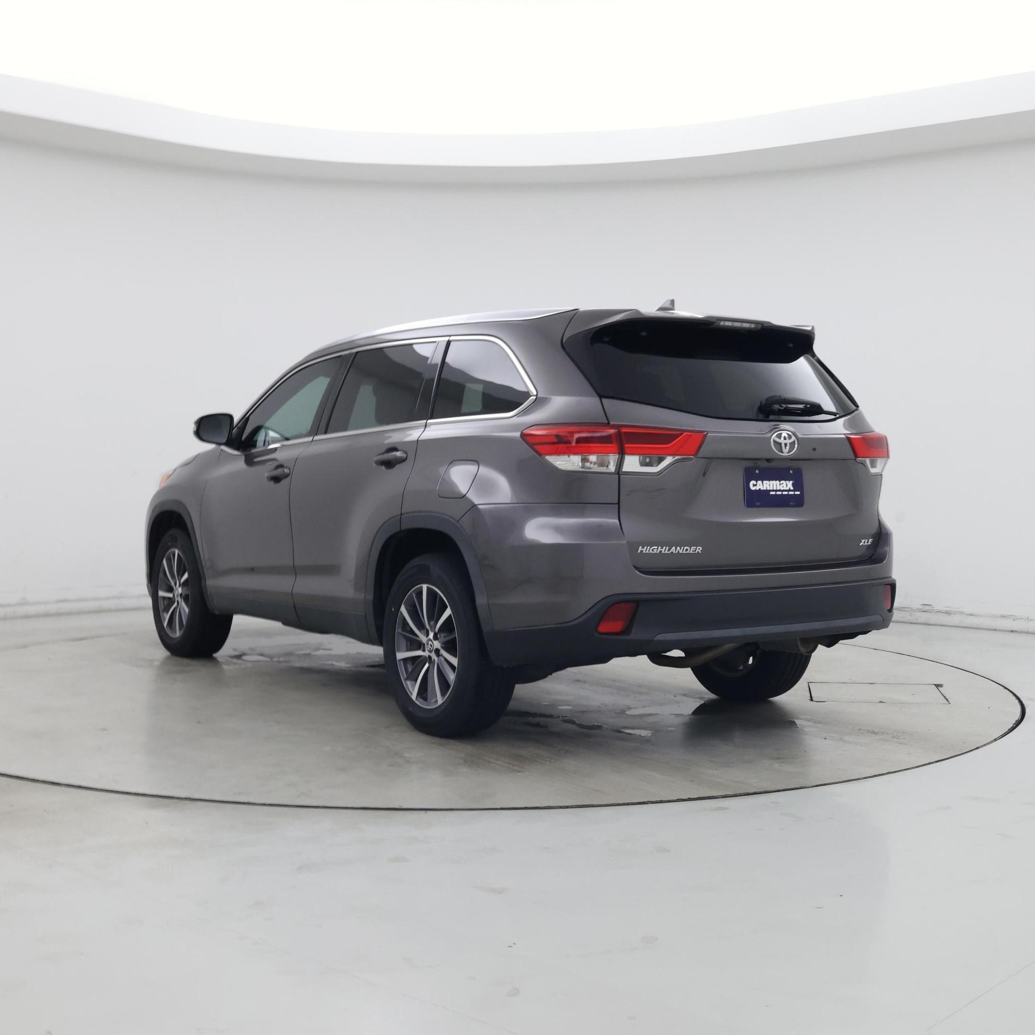 Thumbnail: 2019 Toyota Highlander - 2