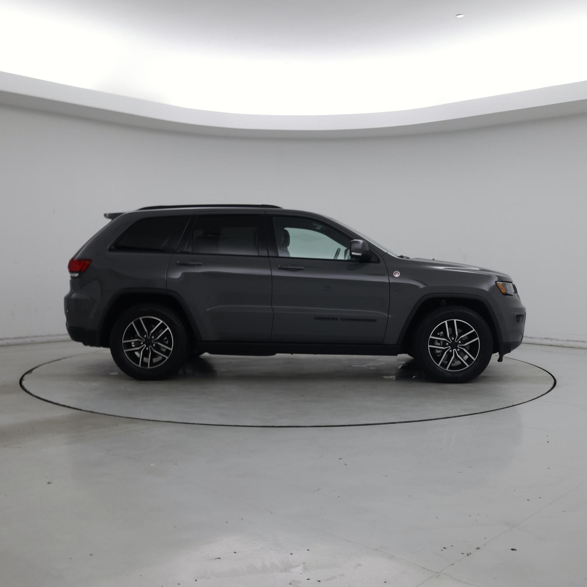 Thumbnail: 2020 Jeep Grand Cherokee - 7
