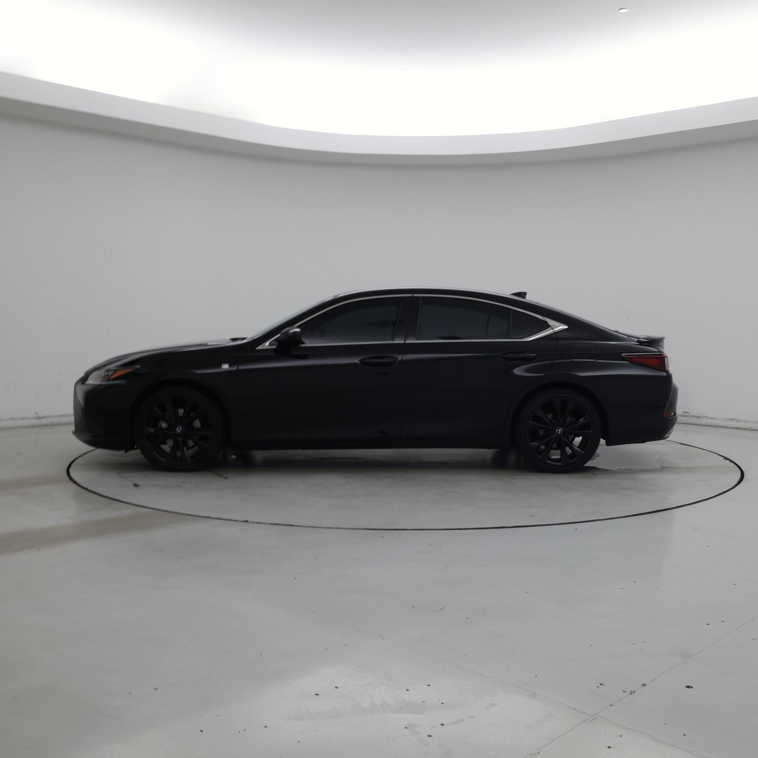 Thumbnail: 2021 Lexus ES - 3