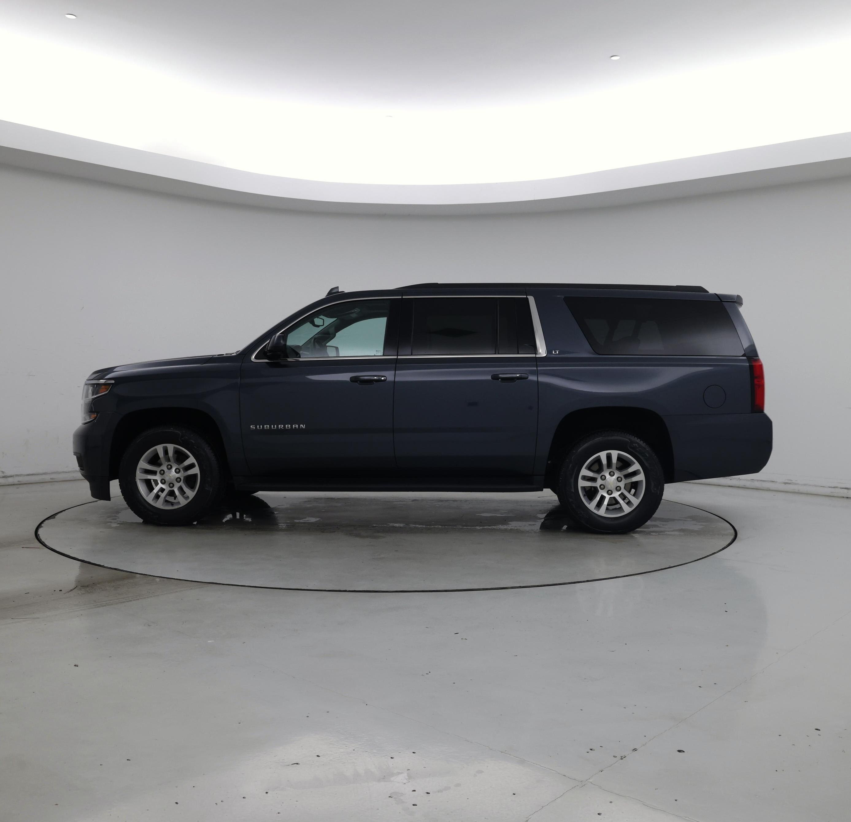 Thumbnail: 2020 Chevrolet Suburban - 3