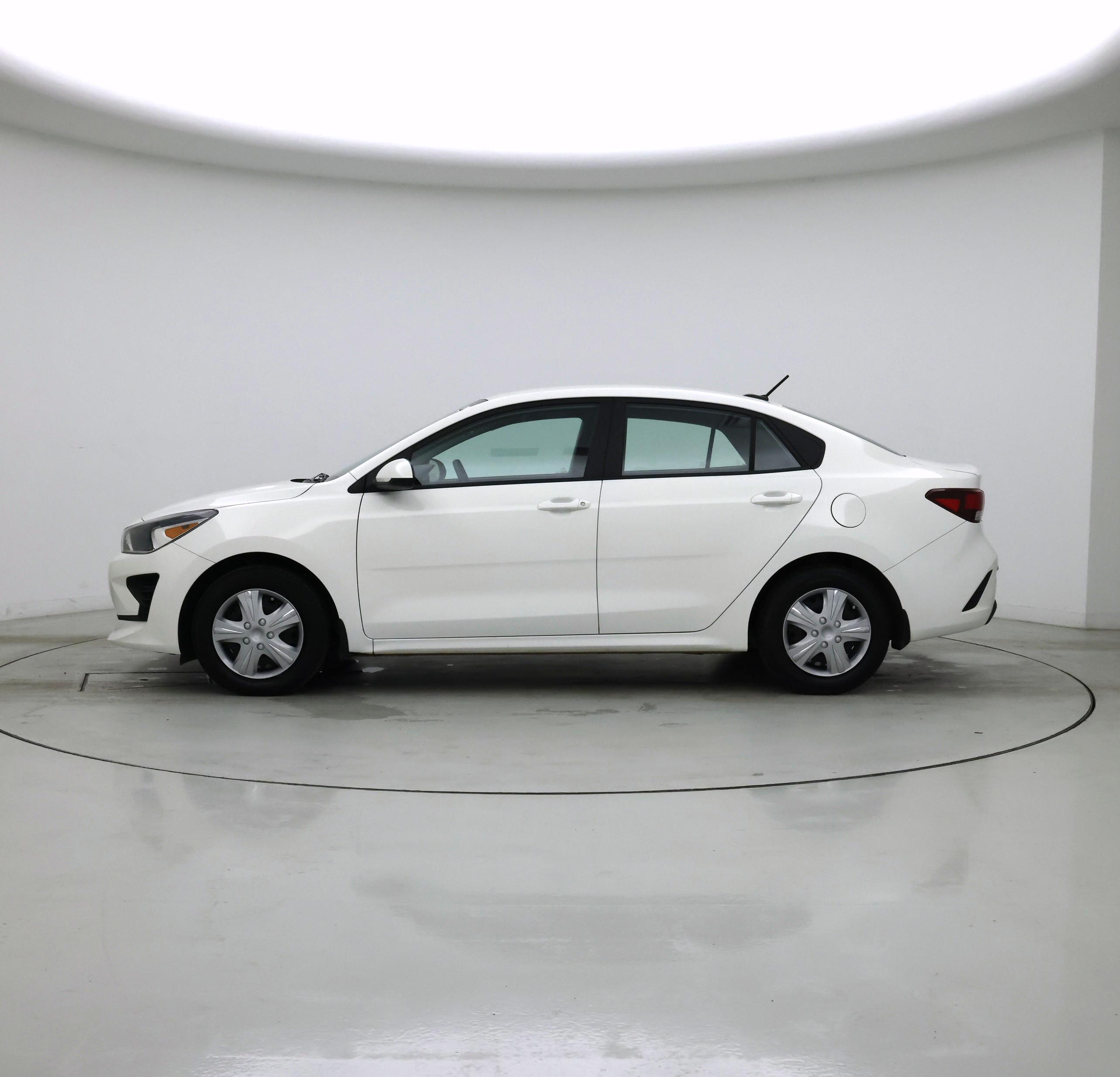 Thumbnail: 2022 Kia Rio - 3