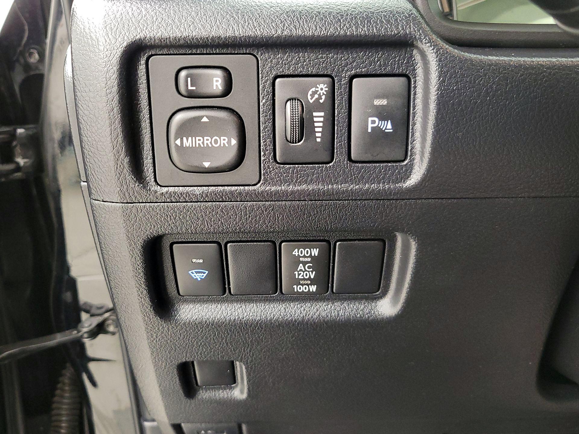 Thumbnail: 2019 Toyota 4Runner - 13