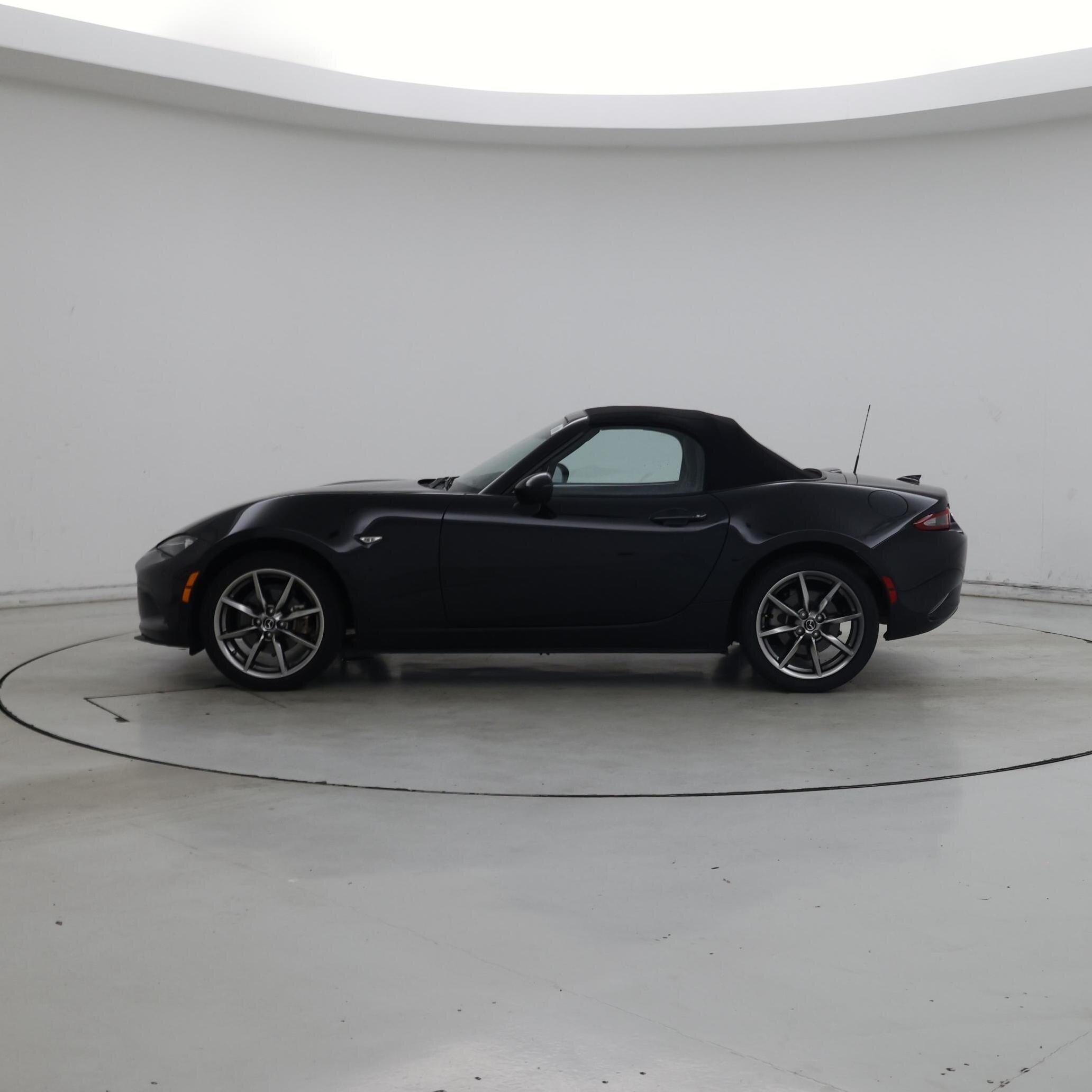 Thumbnail: 2023 Mazda MX-5 Miata - 3