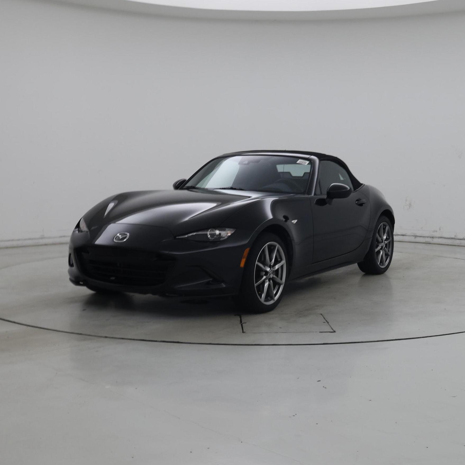 Thumbnail: 2023 Mazda MX-5 Miata - 4