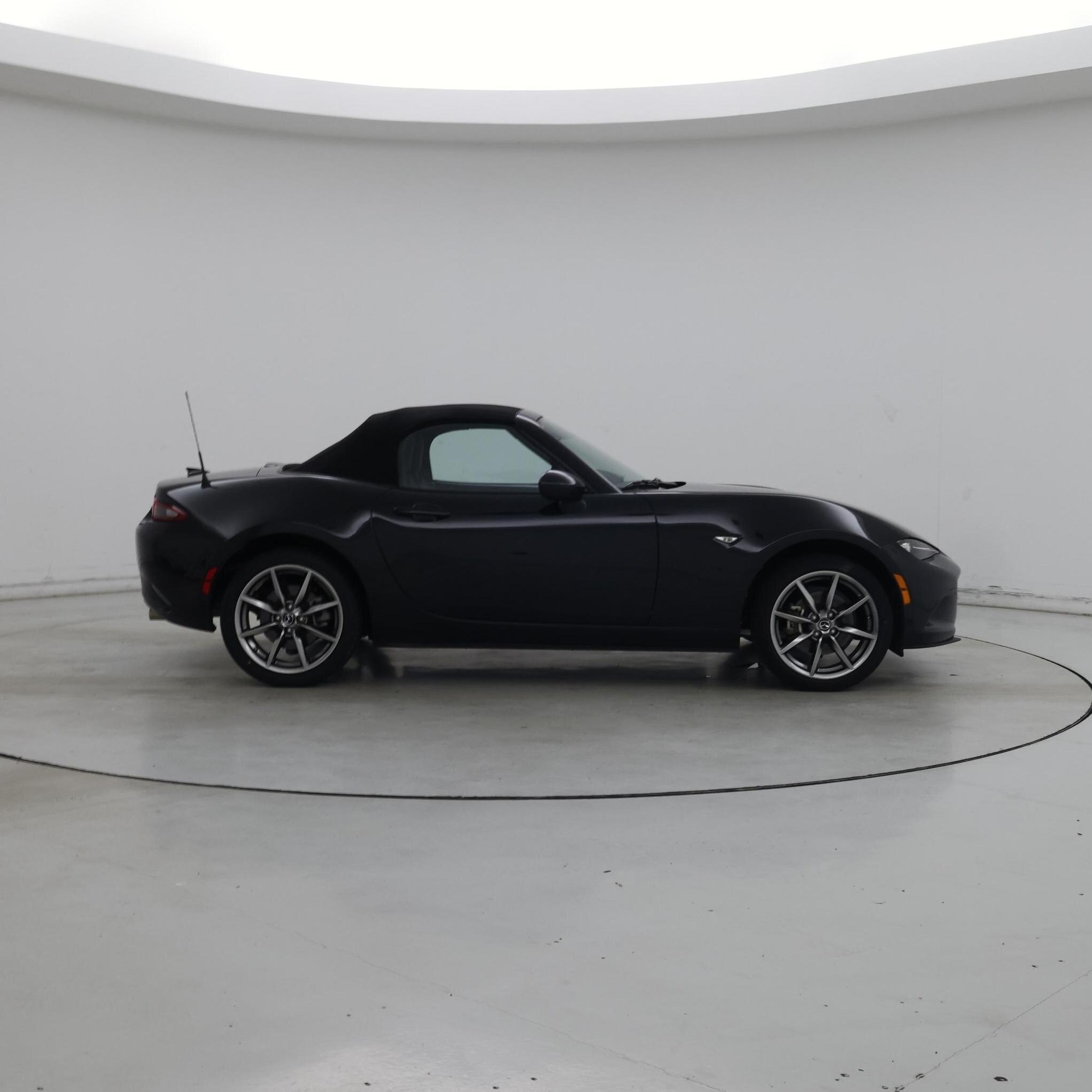 Thumbnail: 2023 Mazda MX-5 Miata - 7