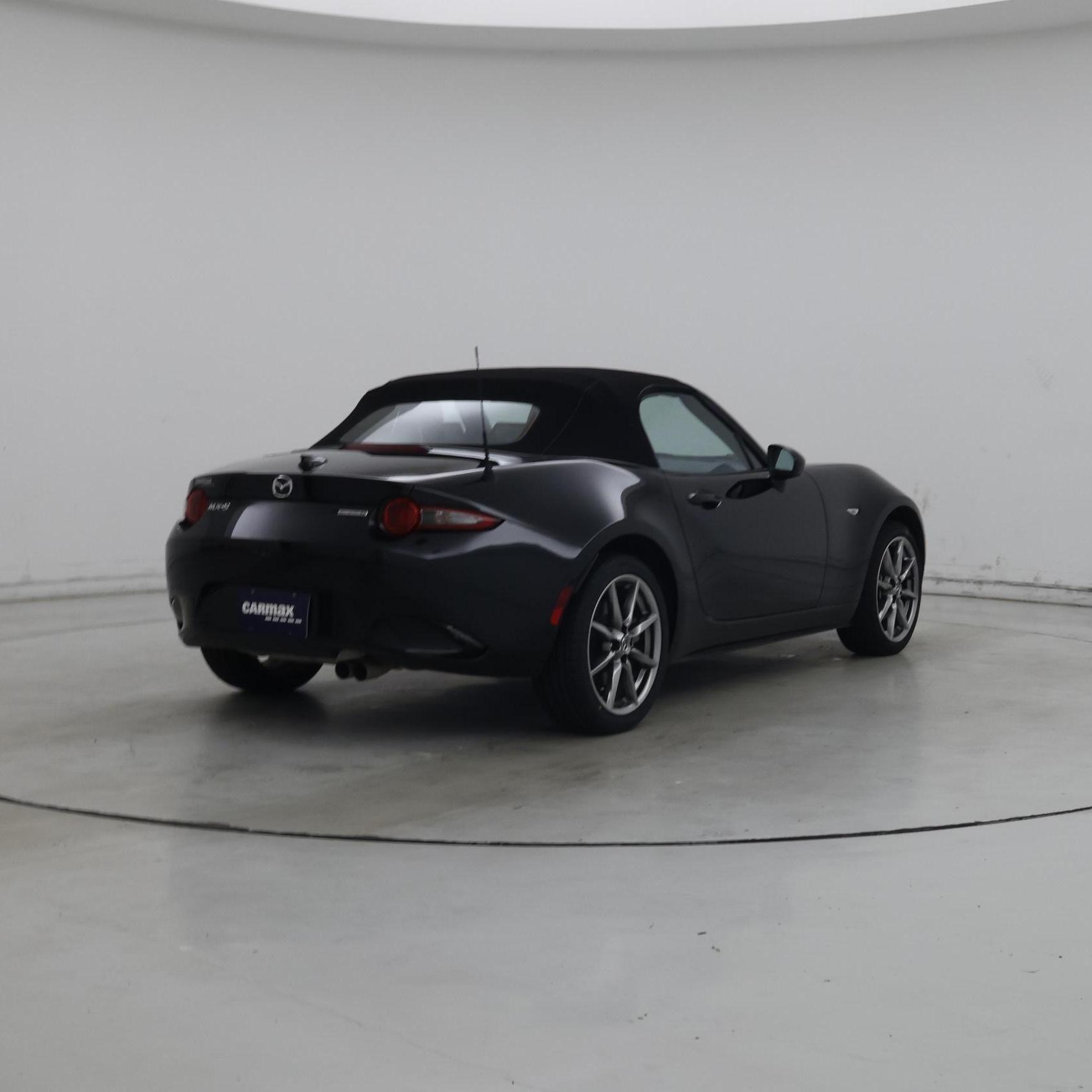 Thumbnail: 2023 Mazda MX-5 Miata - 8