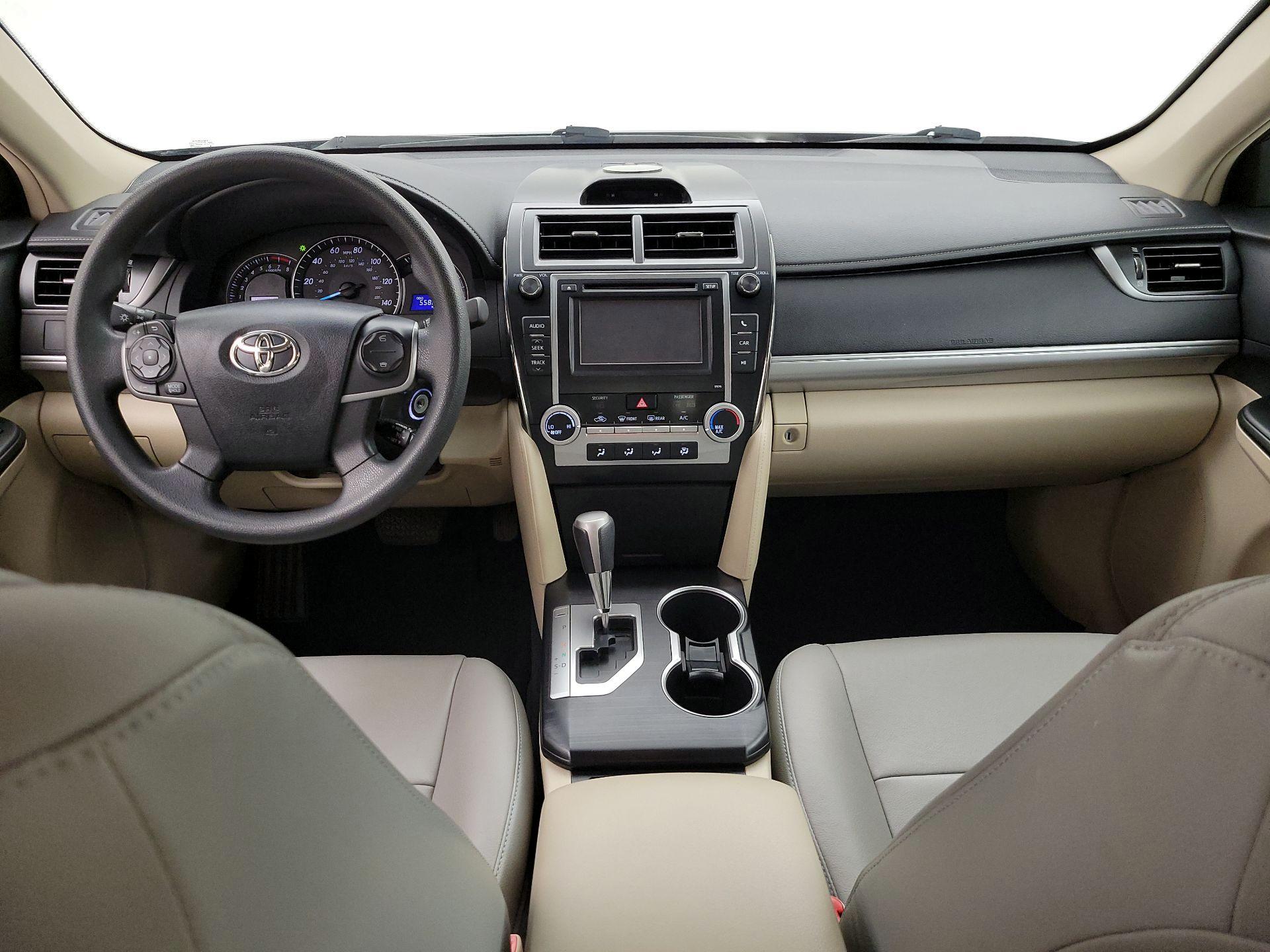 Thumbnail: 2013 Toyota Camry - 9