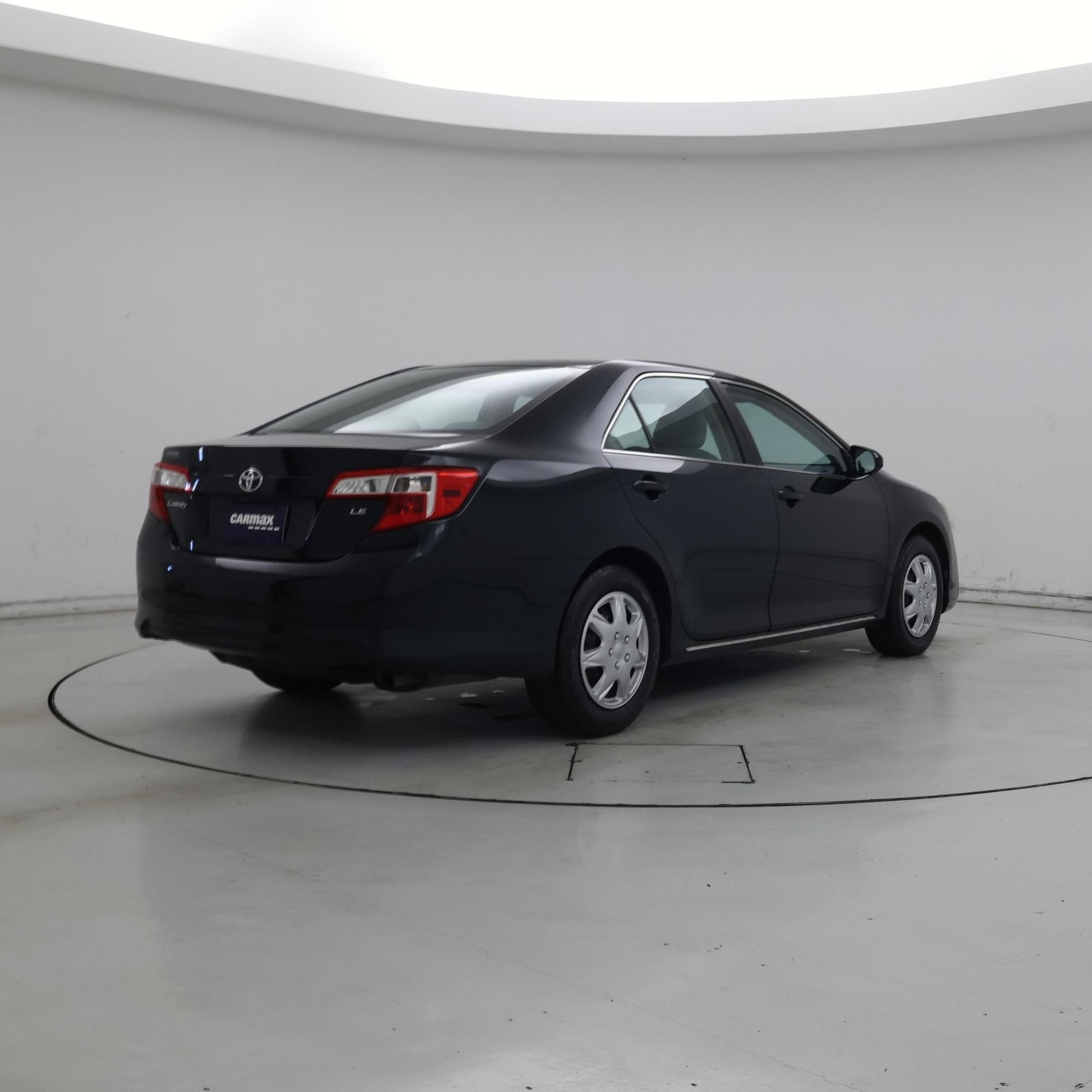 Thumbnail: 2013 Toyota Camry - 8