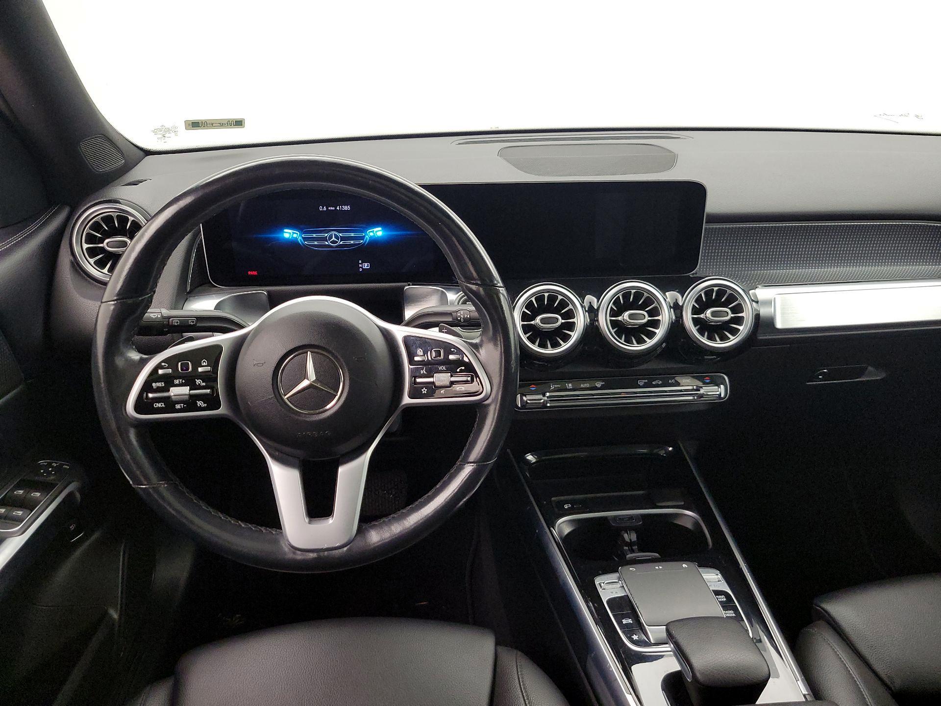 Thumbnail: 2020 Mercedes-Benz GLB - 10