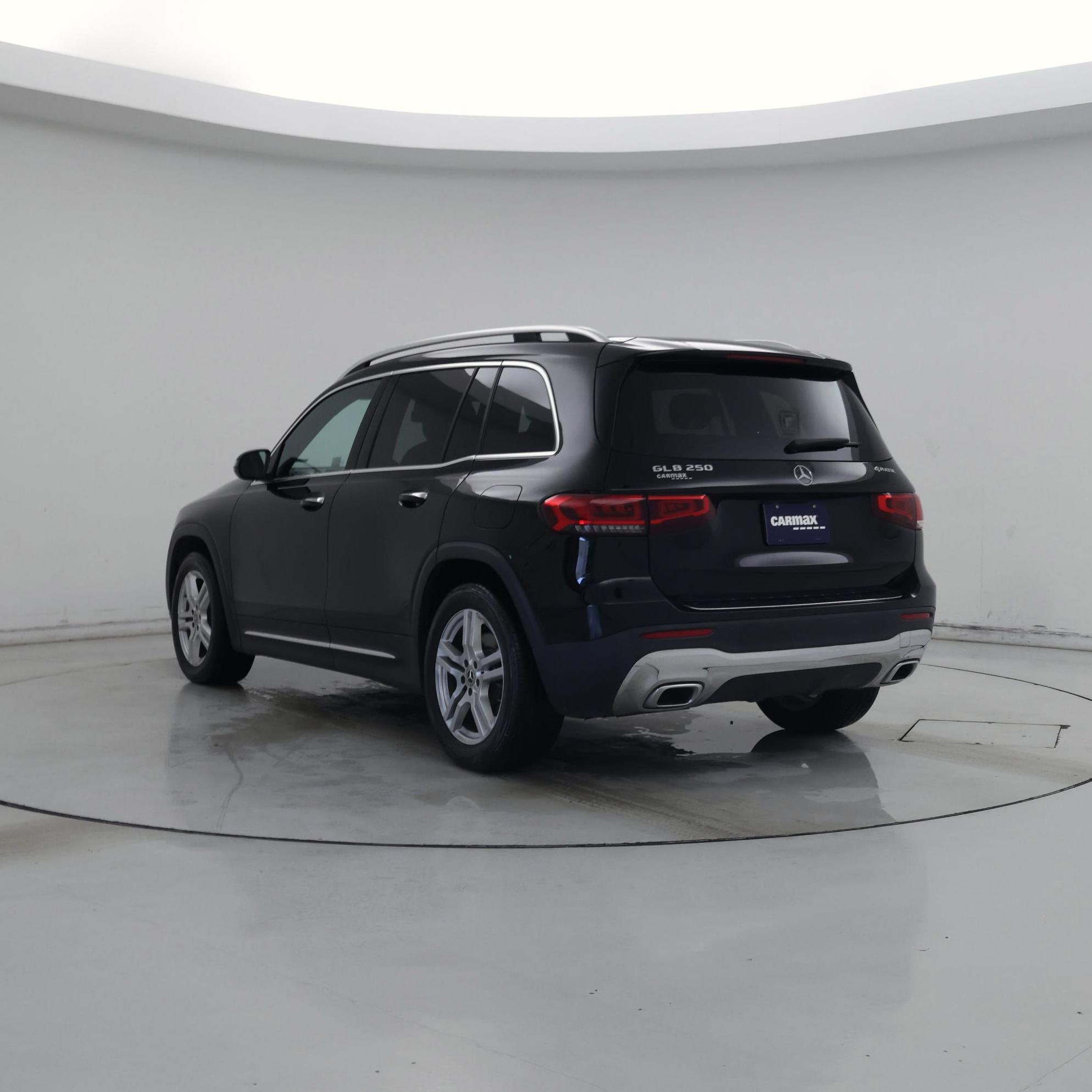 Thumbnail: 2020 Mercedes-Benz GLB - 2