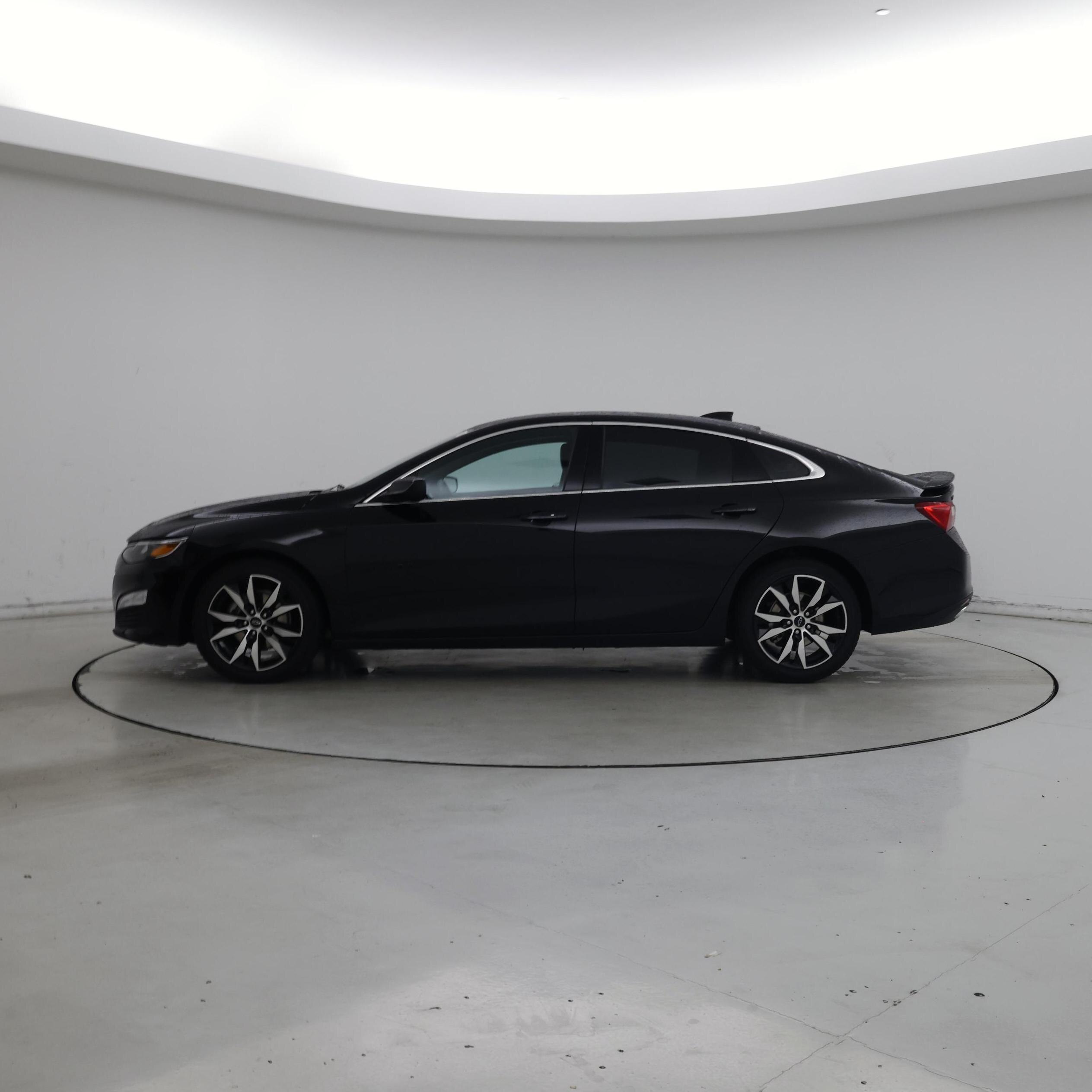 Thumbnail: 2023 Chevrolet Malibu - 3