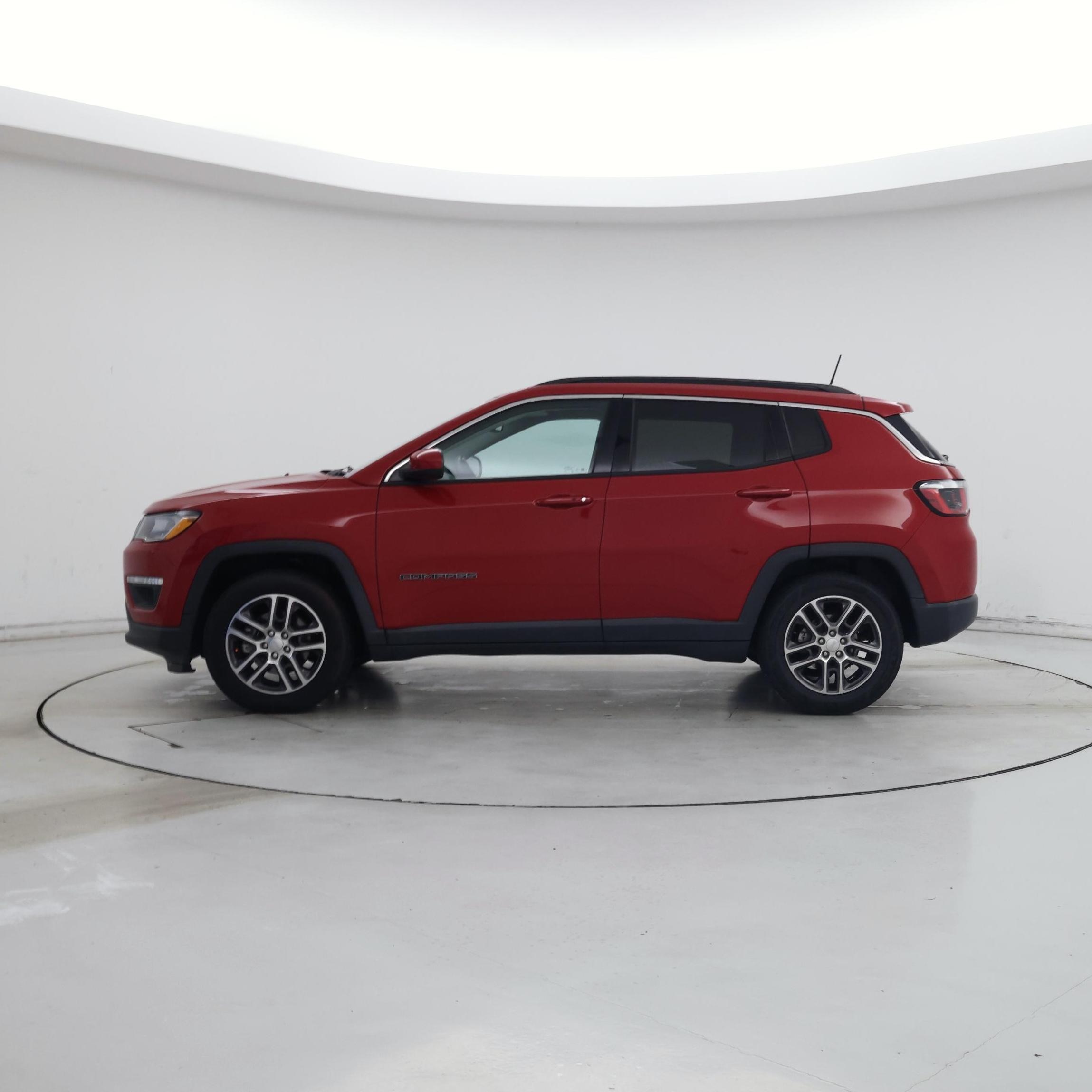 Thumbnail: 2019 Jeep Compass - 3