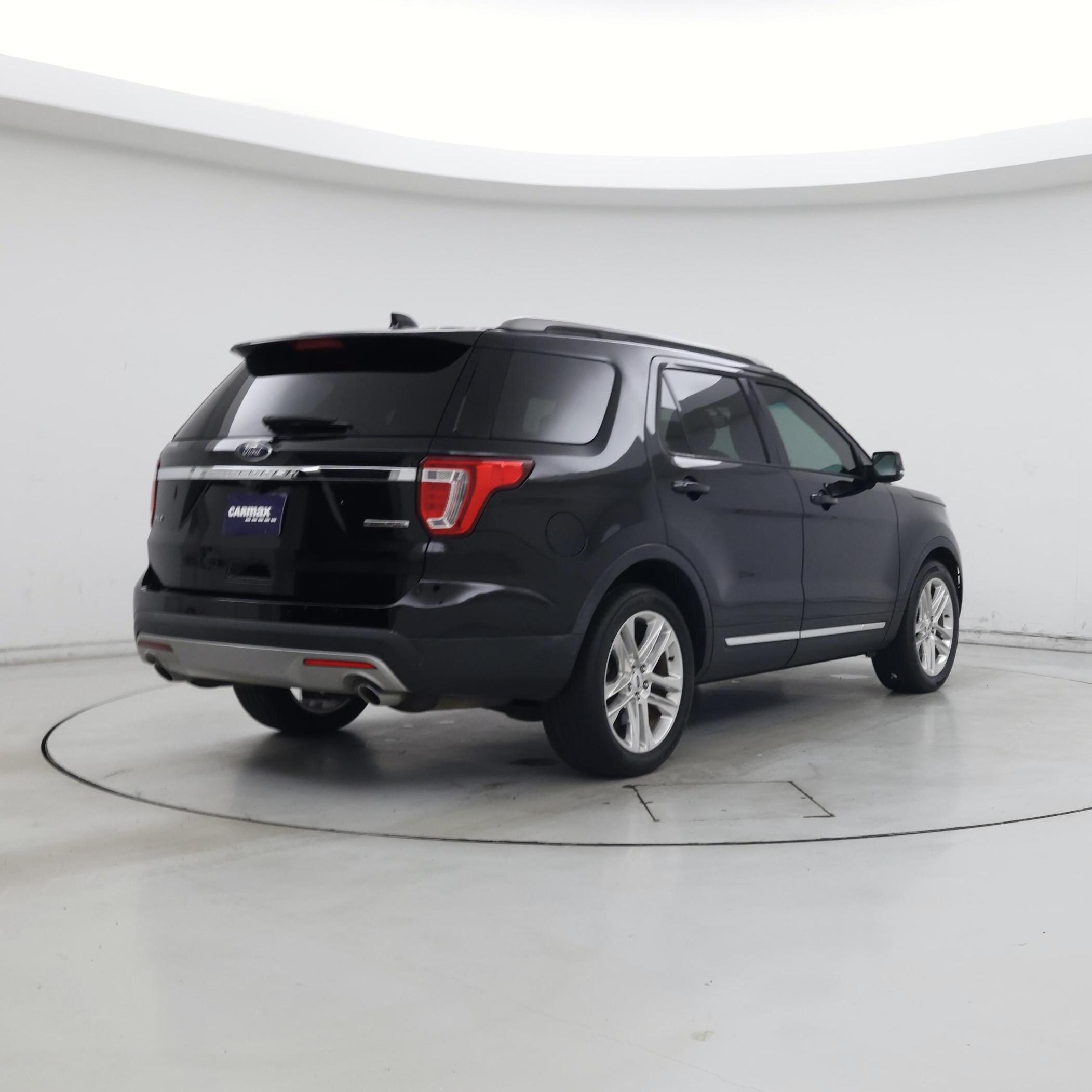 Thumbnail: 2016 Ford Explorer - 8