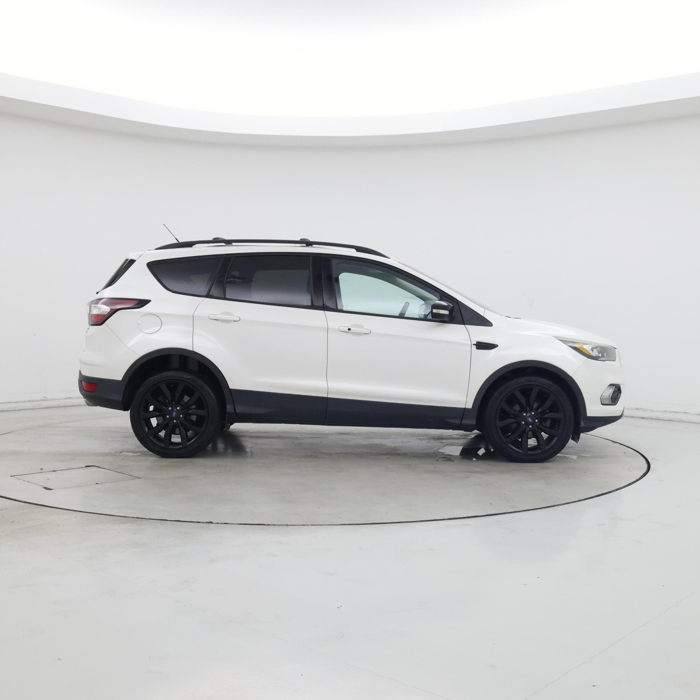 Thumbnail: 2017 Ford Escape - 7
