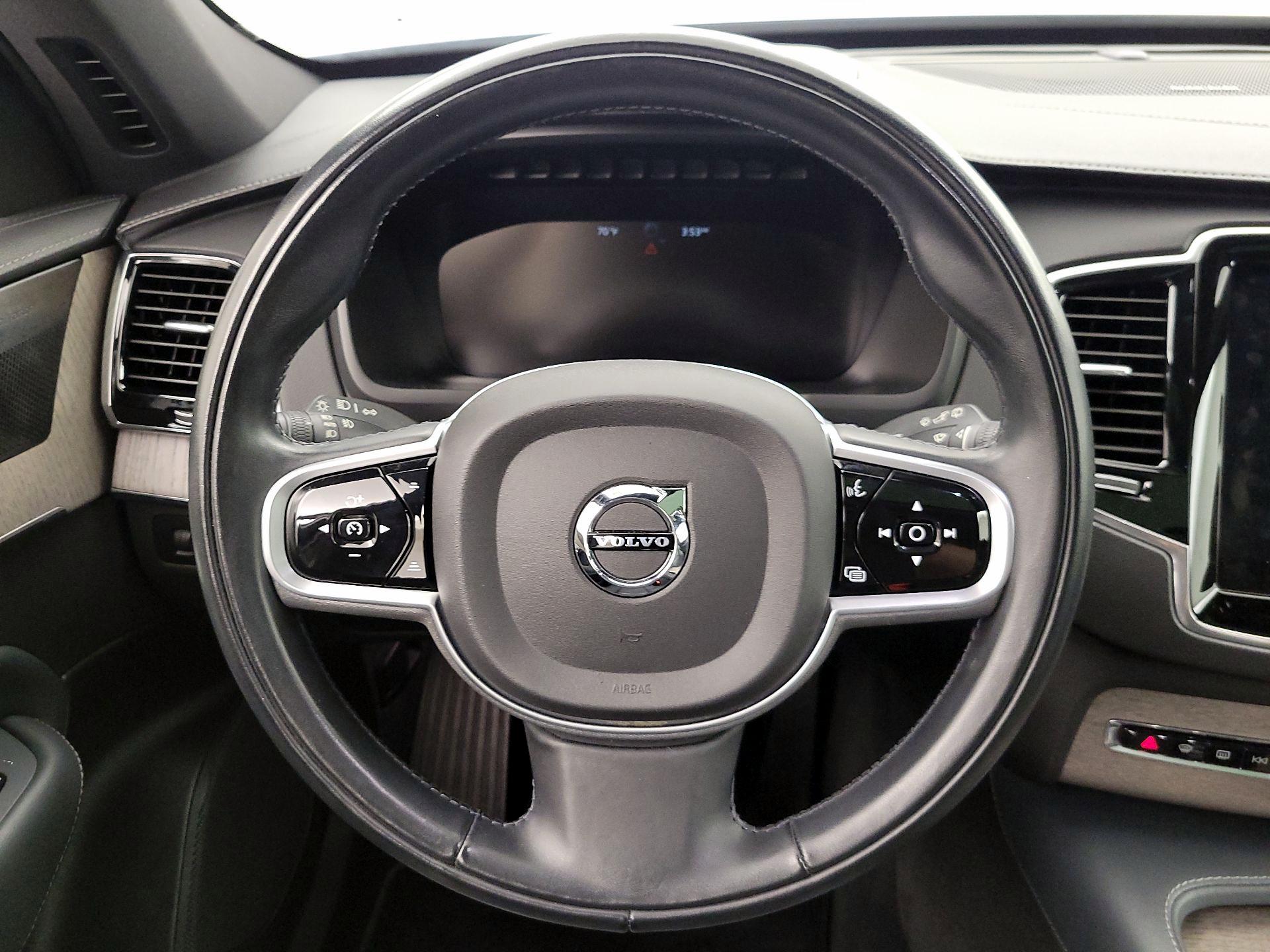 Thumbnail: 2022 Volvo XC90 - 10