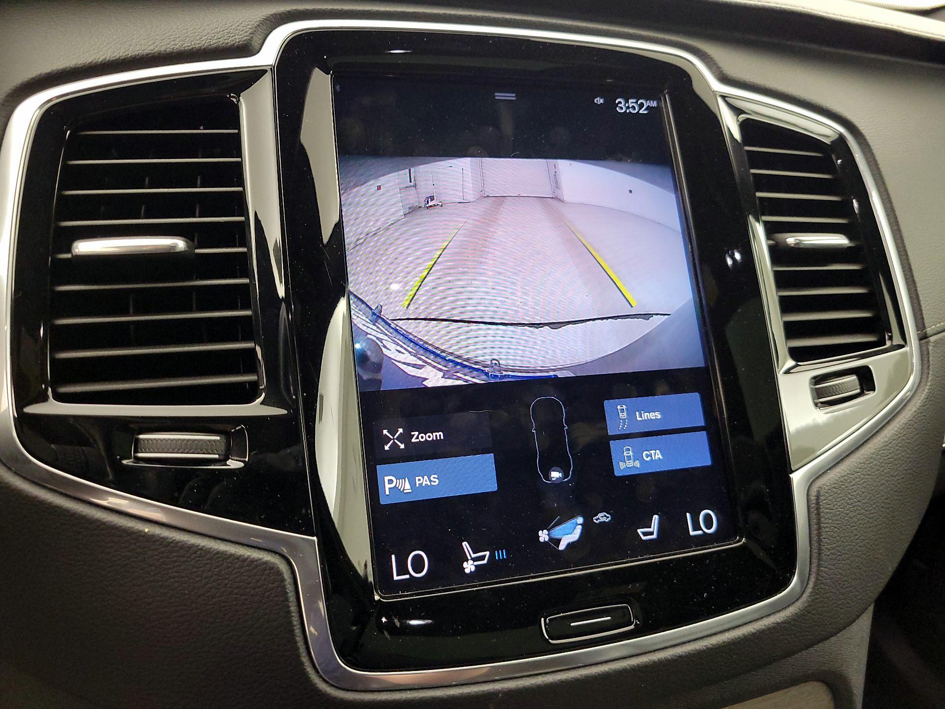 Thumbnail: 2022 Volvo XC90 - 15