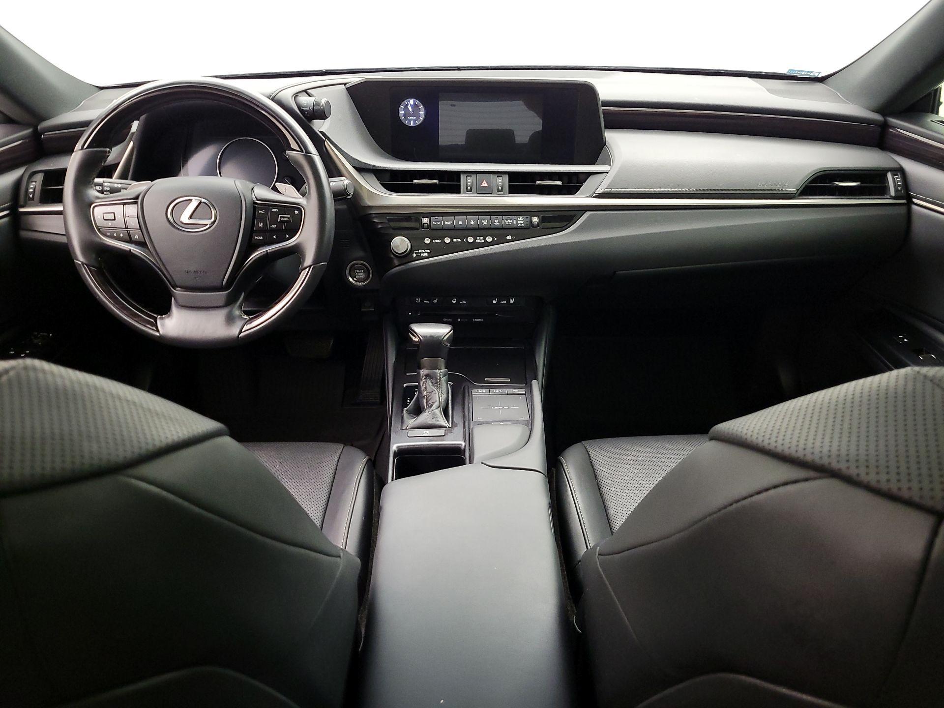 Thumbnail: 2021 Lexus ES - 9