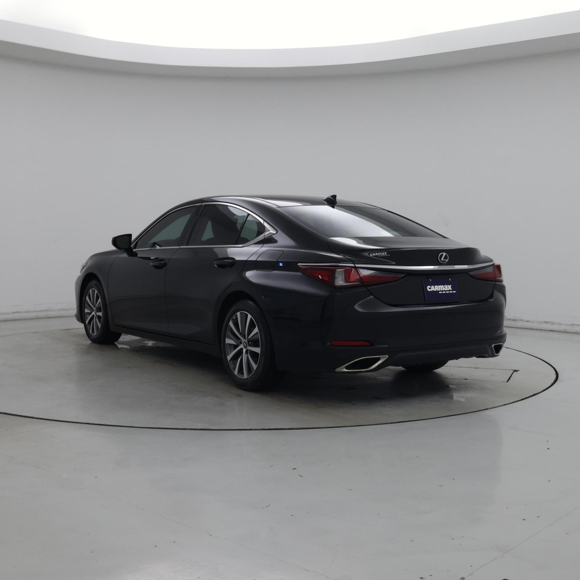 Thumbnail: 2021 Lexus ES - 2