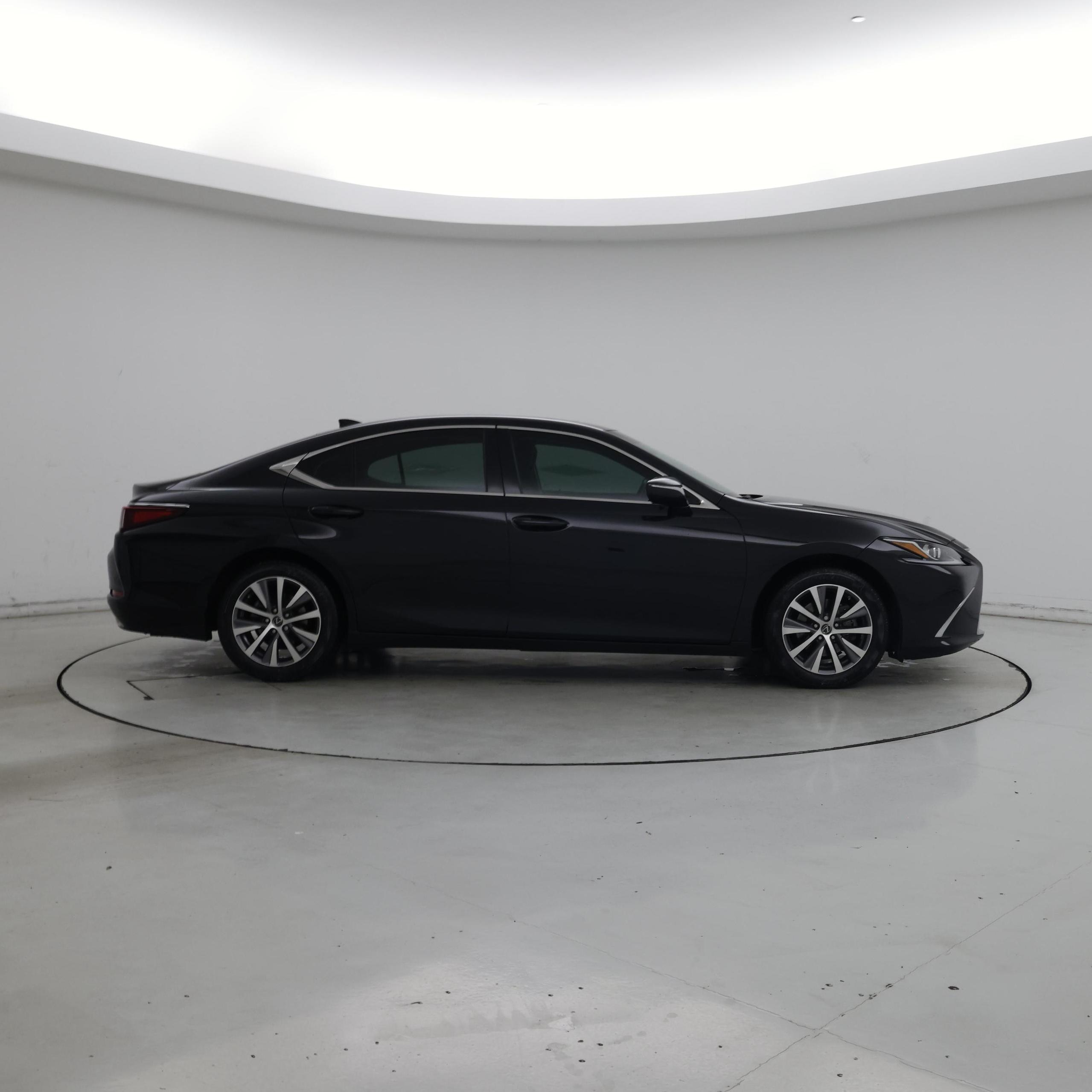 Thumbnail: 2021 Lexus ES - 7