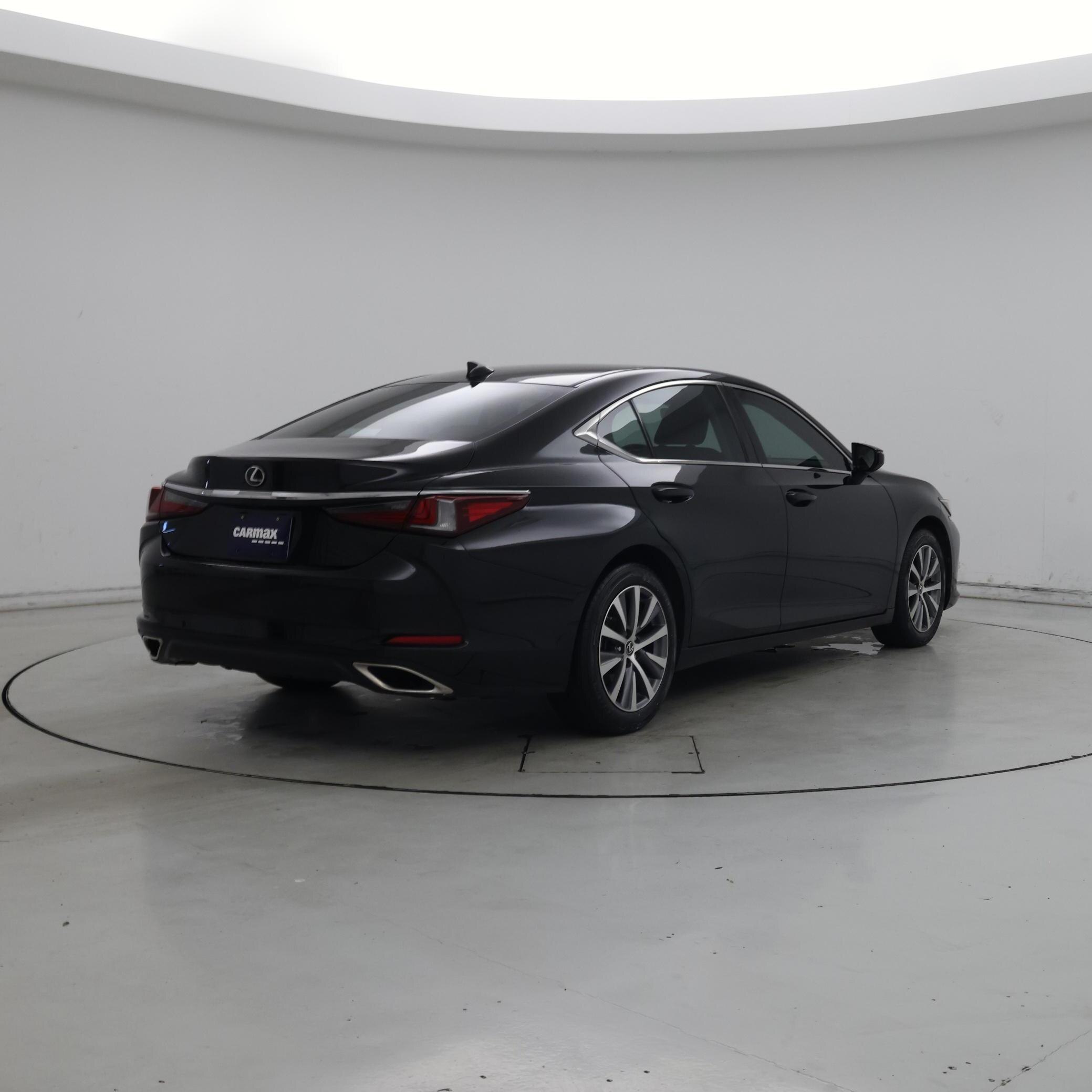 Thumbnail: 2021 Lexus ES - 8